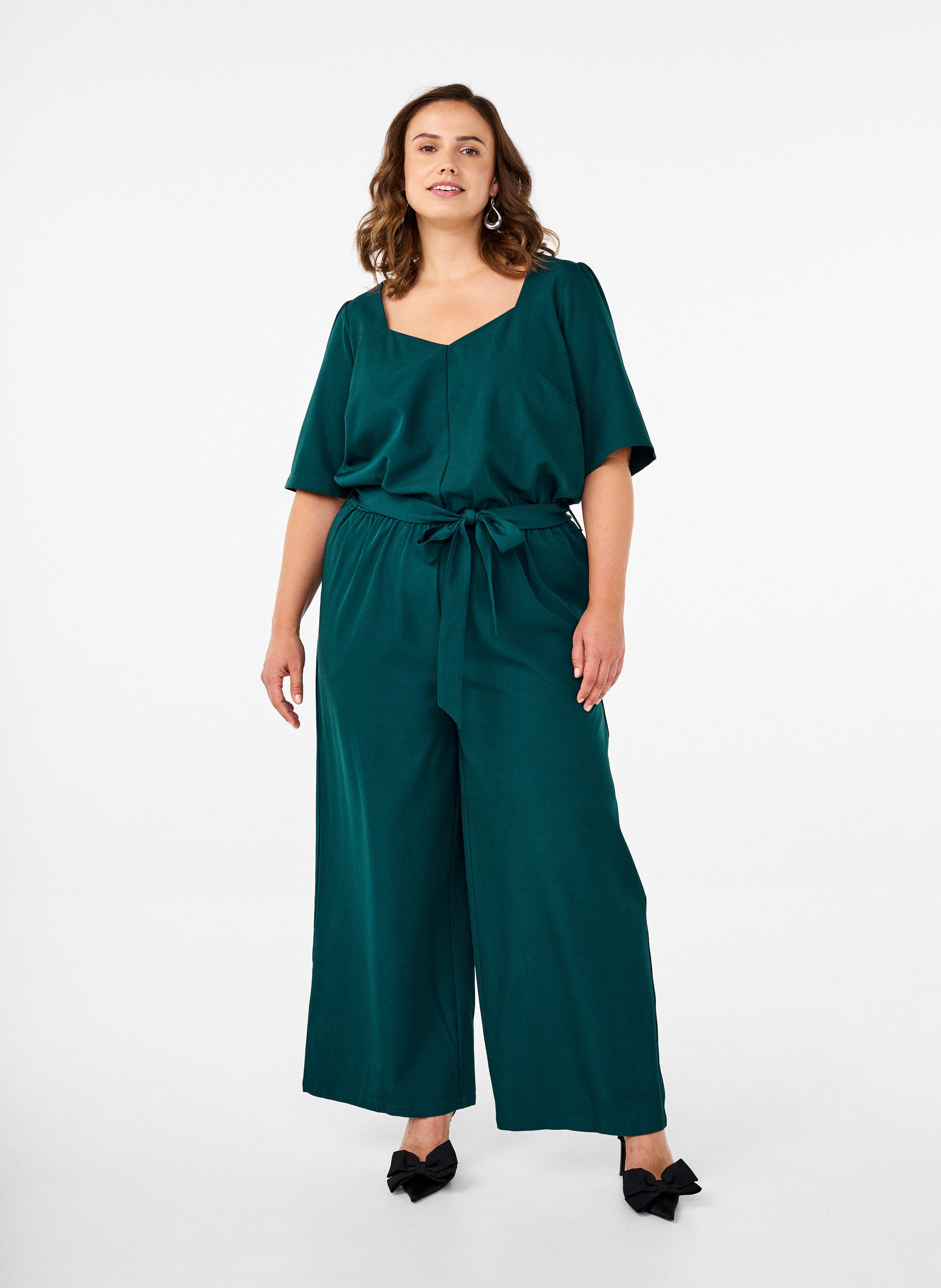 Zizzi Jumpsuit med b&aelig;lte og korte &aelig;rmer, Sea Moss Melange, Model image number 0