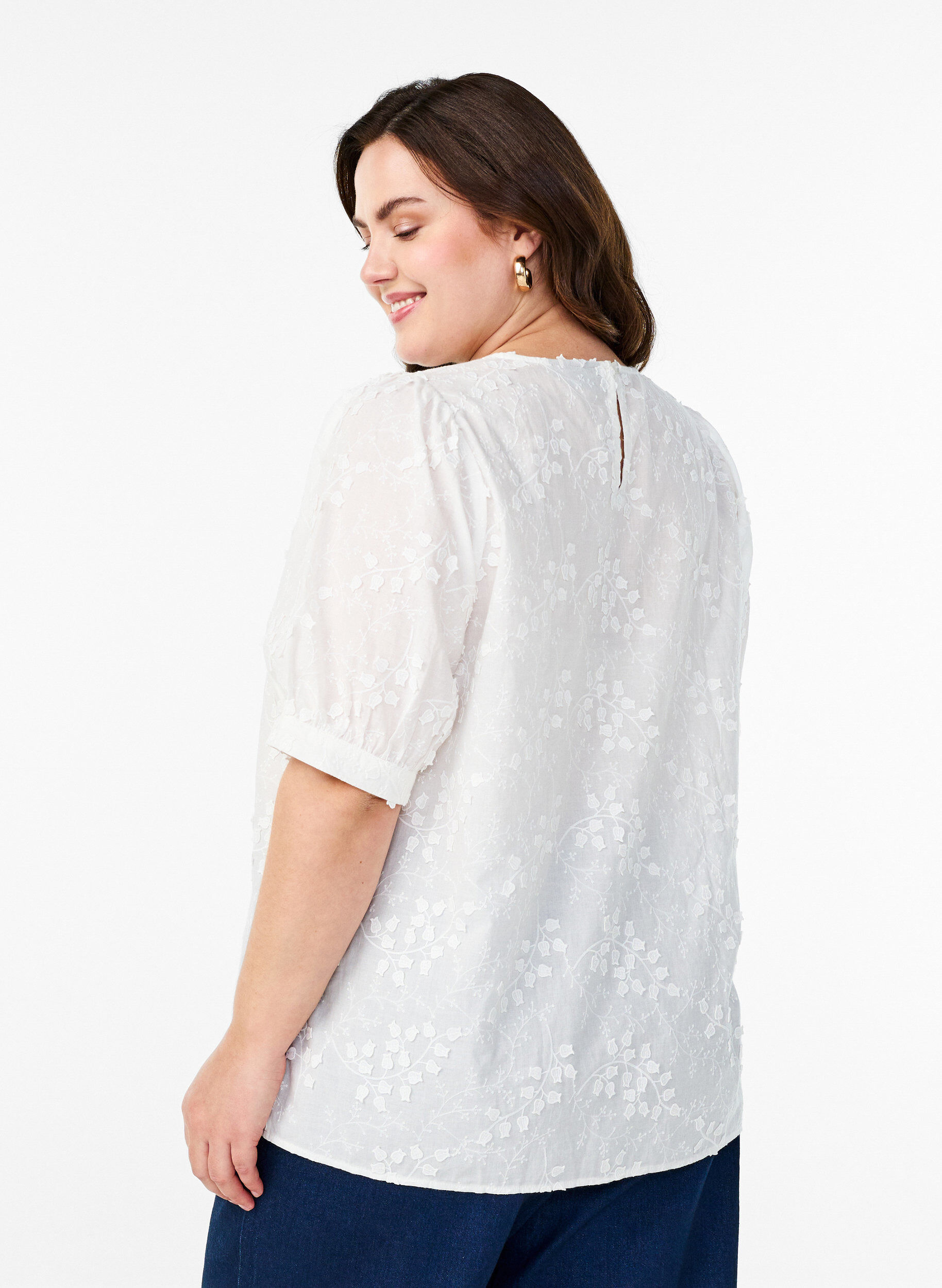 Zizzi Kort&aelig;rmet bluse med broderi og rund hals, Hvid, Model image number 2