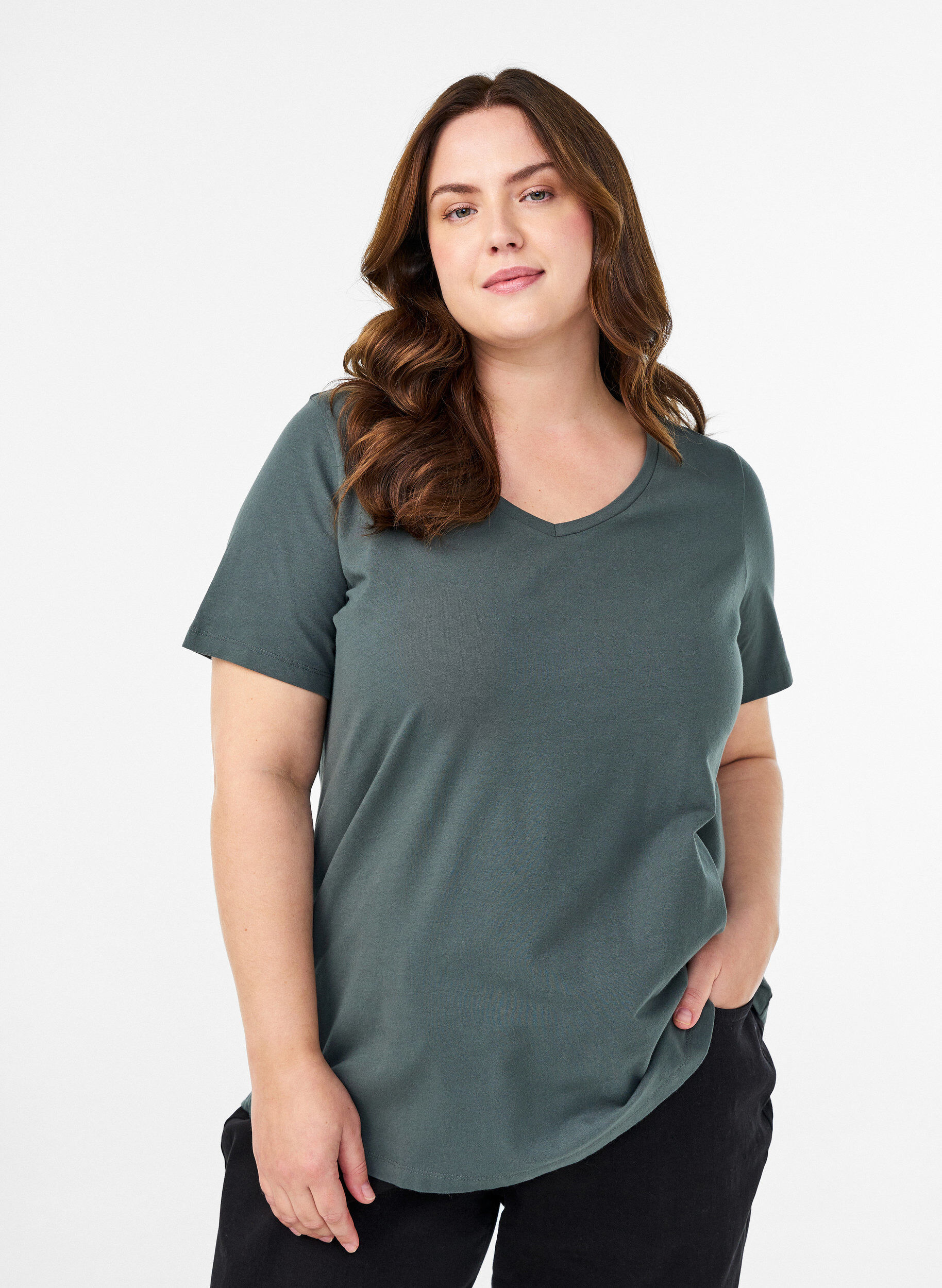 Ensfarvet basis t-shirt i bomuld, Gr&oslash;n, Model