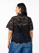 Skjortebluse i blonde med perleknapper, Sort, Model image number 2
