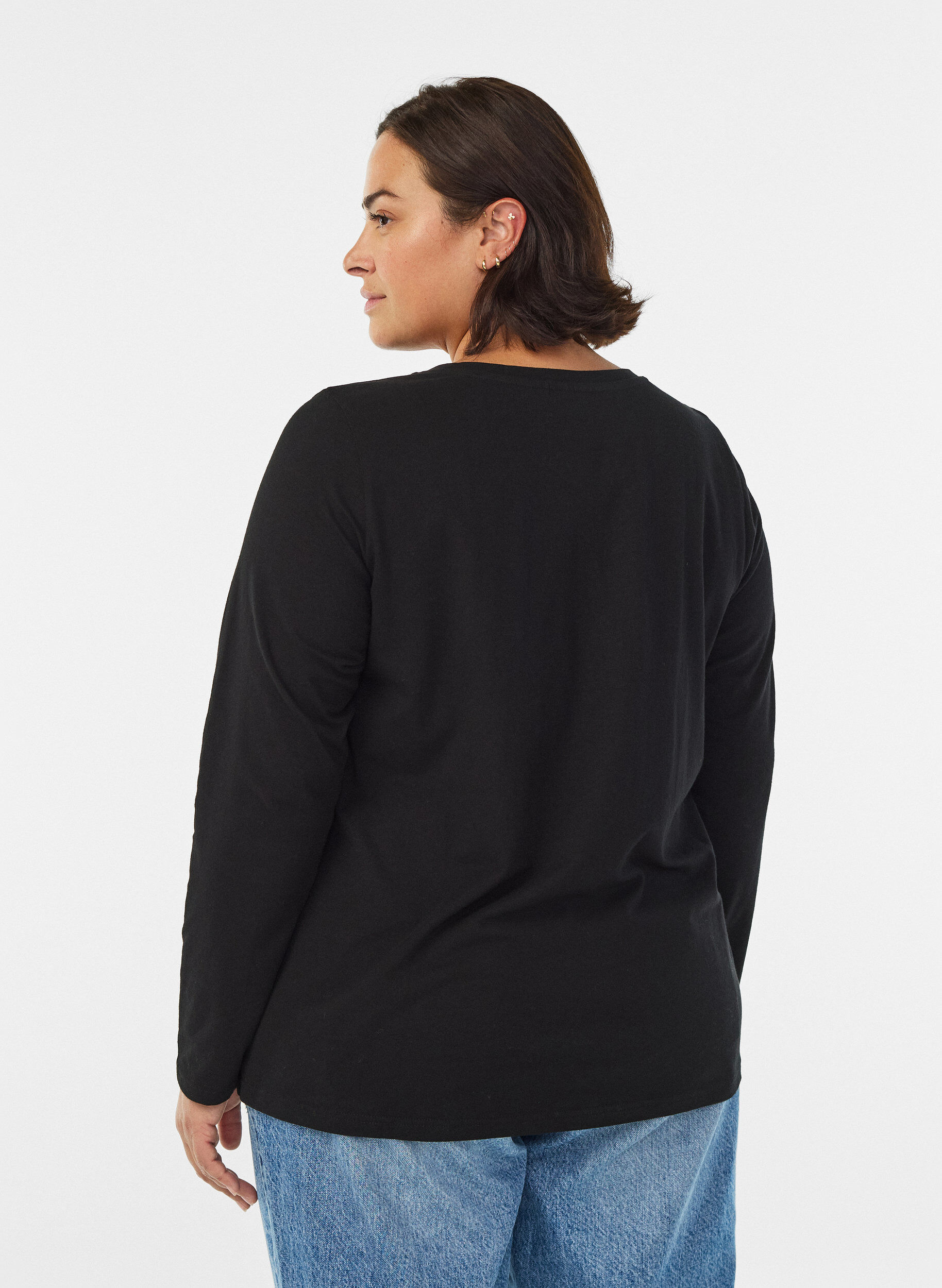 Zizzi Basis jerseybluse med lange &aelig;rmer, Sort, Model image number 2
