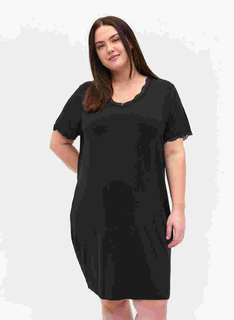Kortærmet natkjole i viskose, Black, Model image number 0