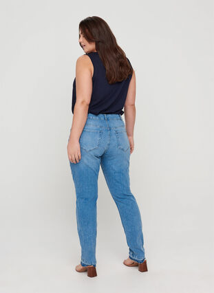 Slim fit Emily jeans med normal taljehøjde, Blue denim, Model image number 1