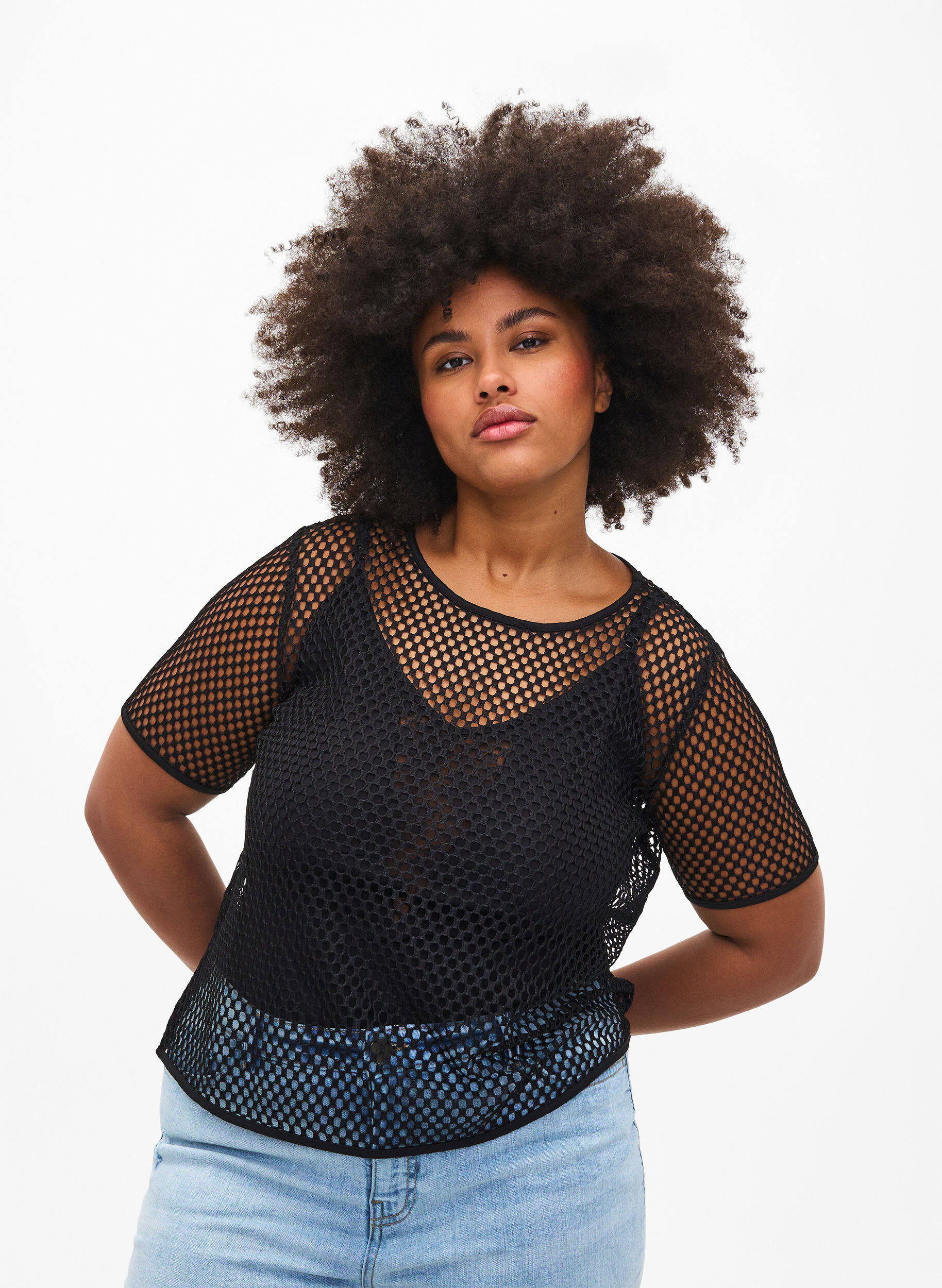 Zizzi Net bluse med korte &aelig;rmer, Black, Model image number 0