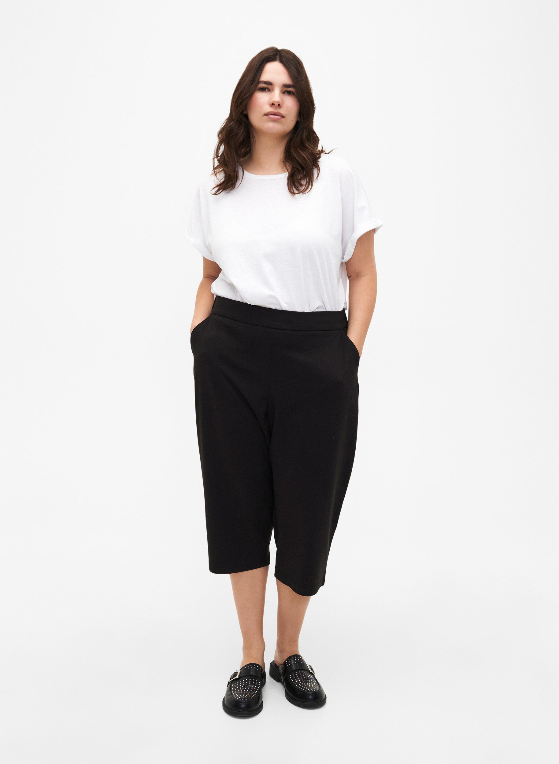 Zizzi L&oslash;se Maddison knickers med lommer, Sort, Model image number 1