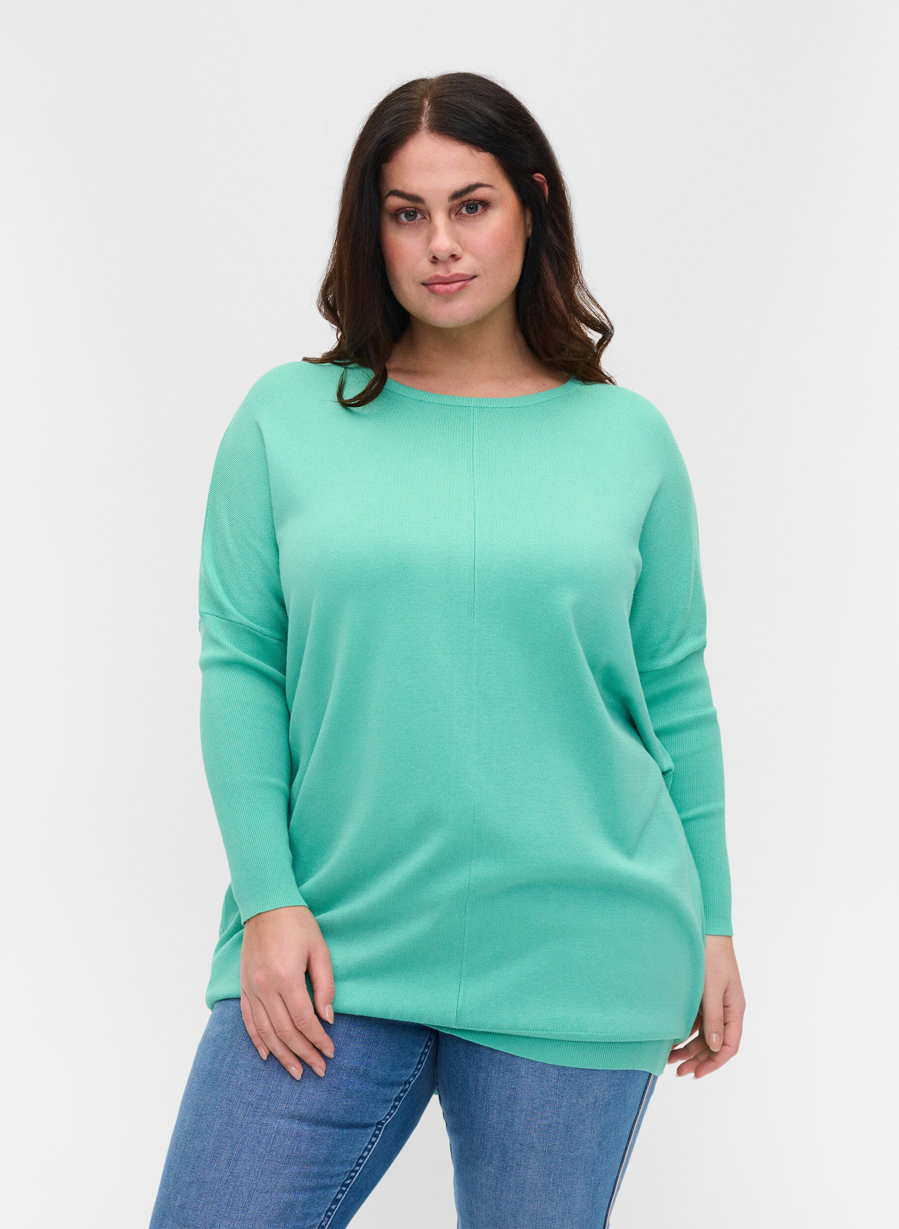 Zizzi Strikbluse med rund halsudsk&aelig;ring, Dusty Jade Green, Model image number 0