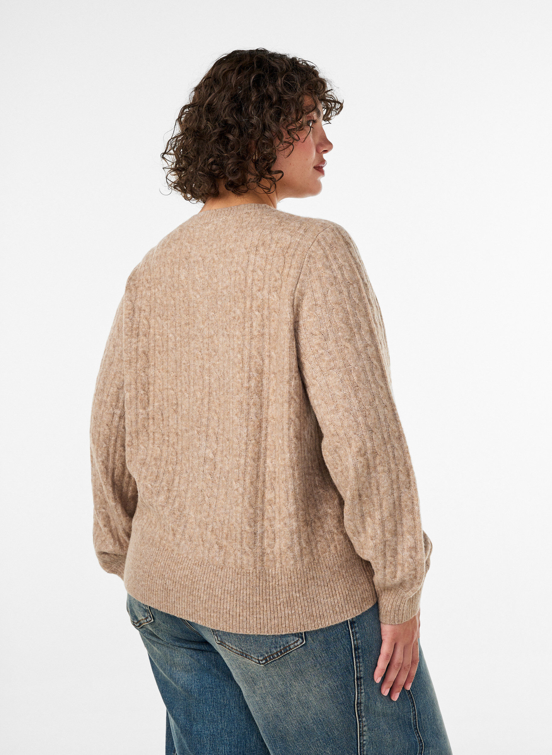 ZizziCardigan med kabelstrik og perleknapper, Beige, Model image number 2