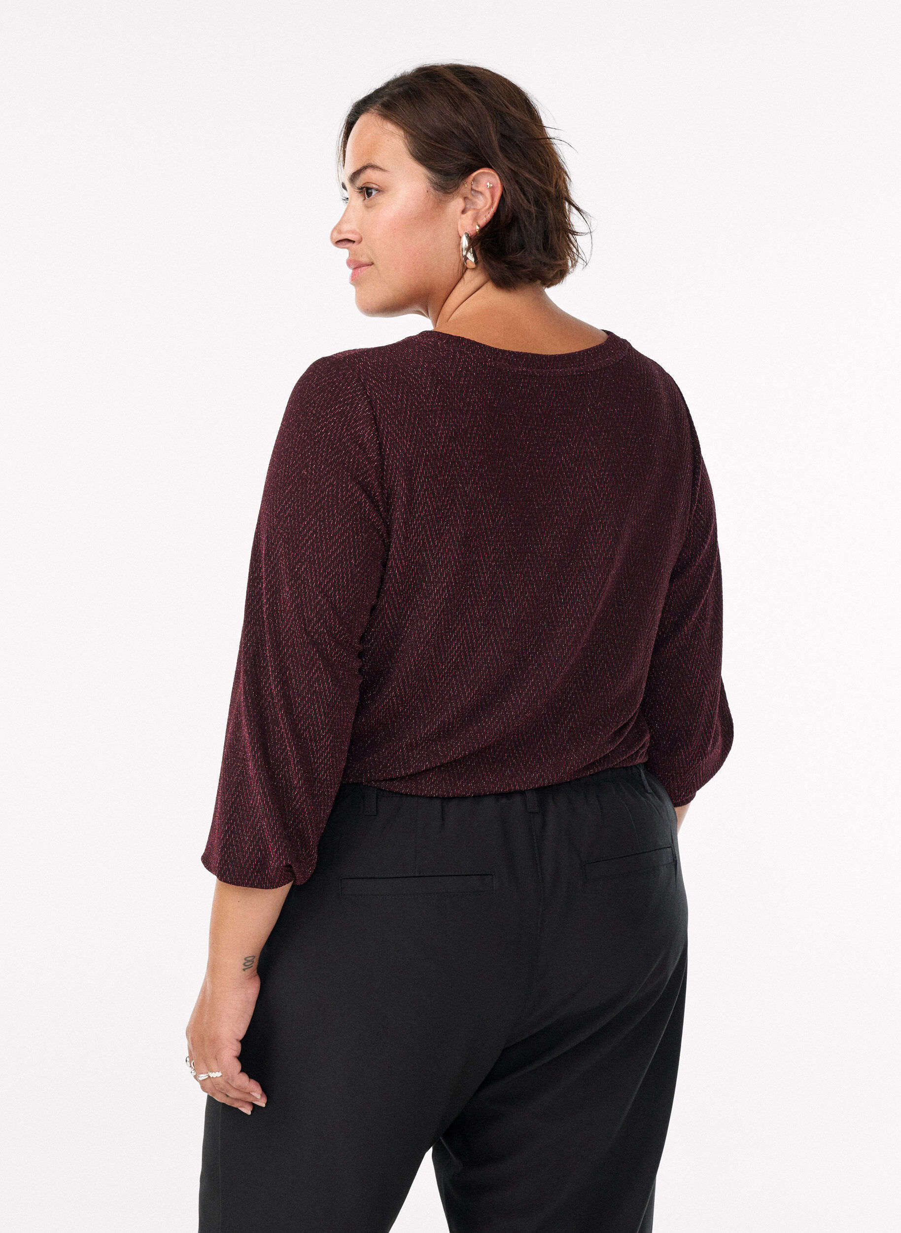ZizziBluse med sildebensm&oslash;nster og glittertr&aring;d, M&oslash;rk Bordeaux, Model image number 2
