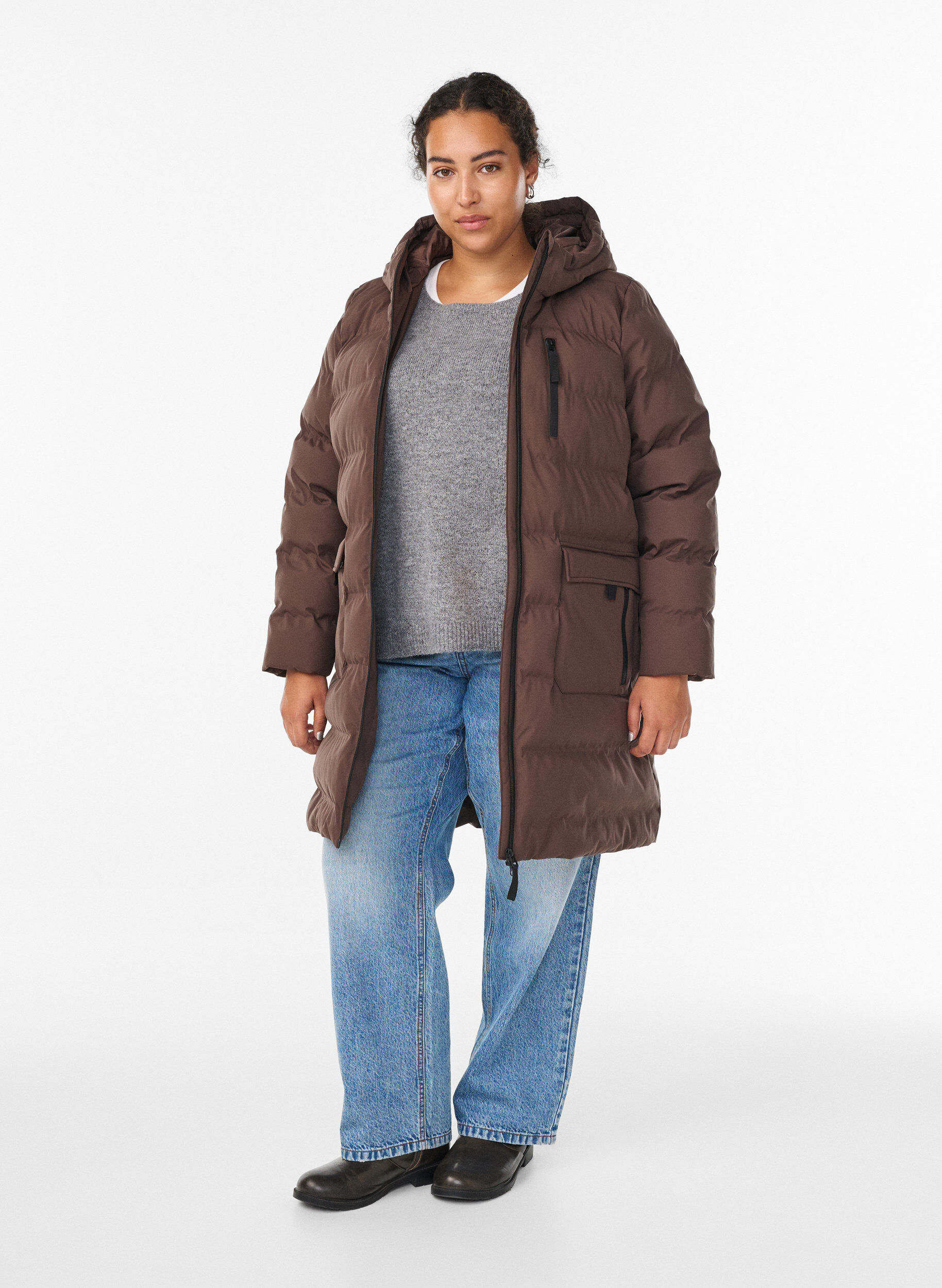 Zizzi Pufferfrakke med h&aelig;tte og lommer, Brun, Model image number 1