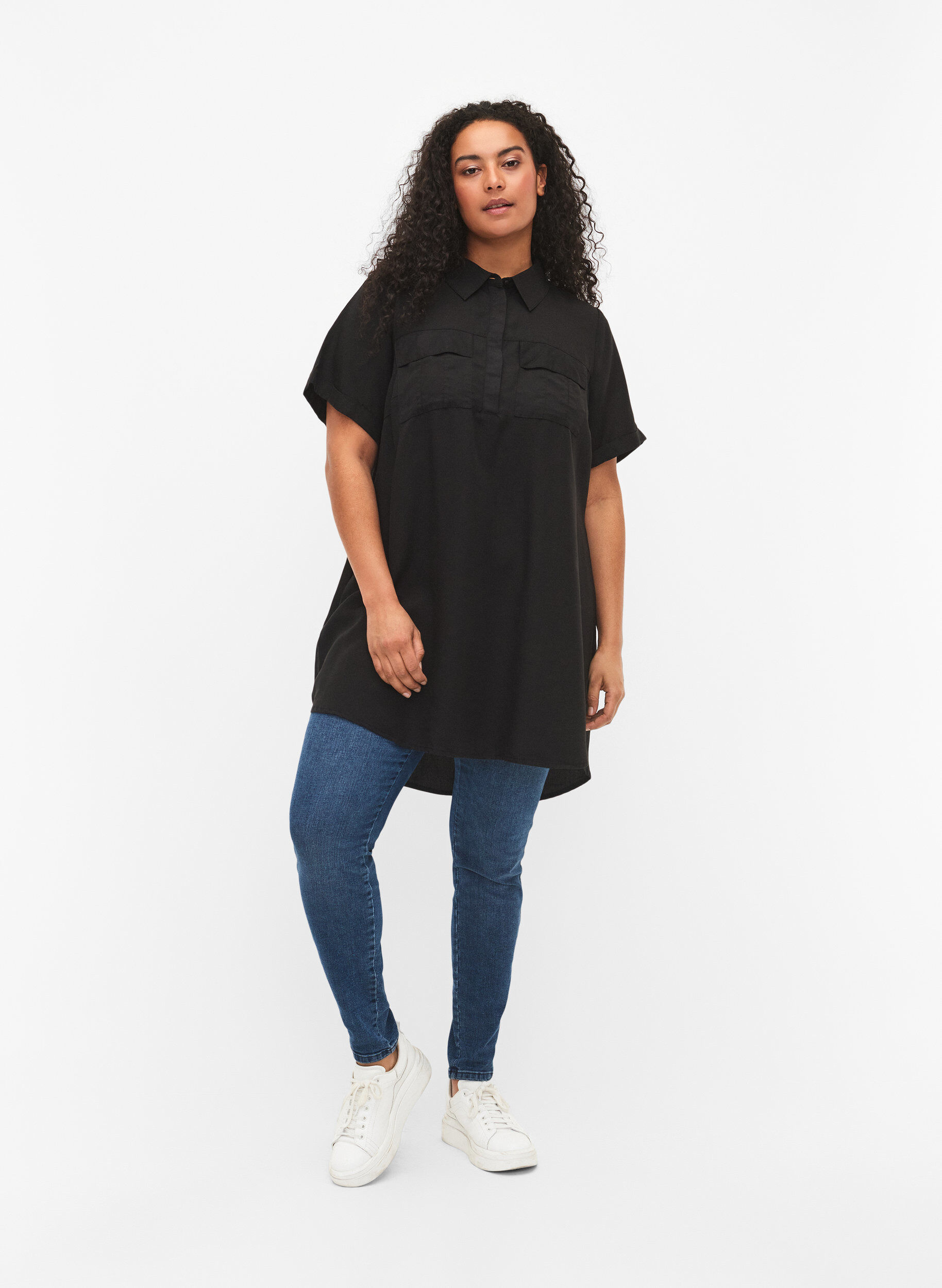 Zizzi Kort&aelig;rmet tunika i lyocell (TENCEL&trade;), Black, Model image number 1