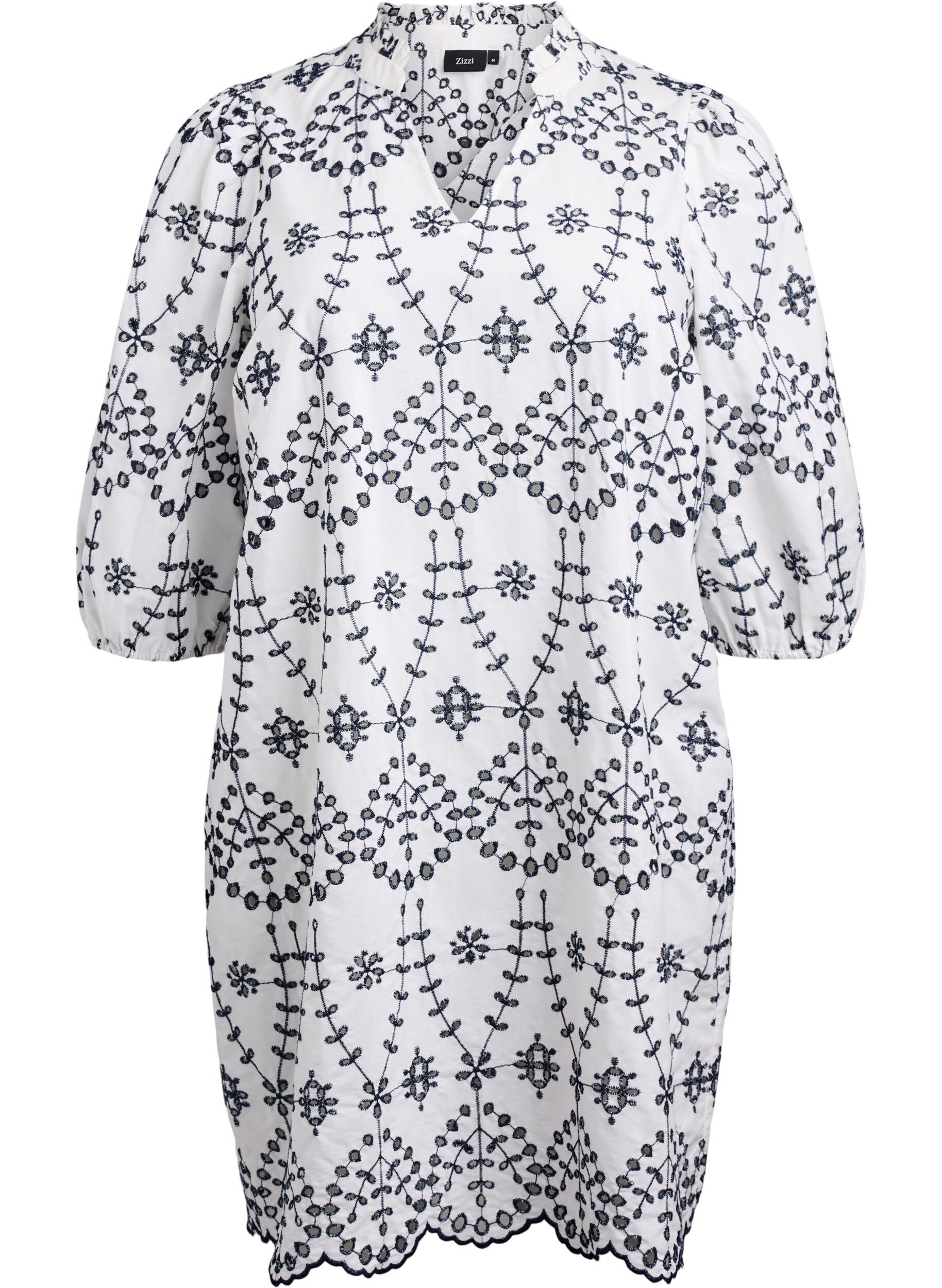 Zizzi Kjole med kontrastfarvet broderi anglaise, White w. Navy Blazer, Packshot image number 0