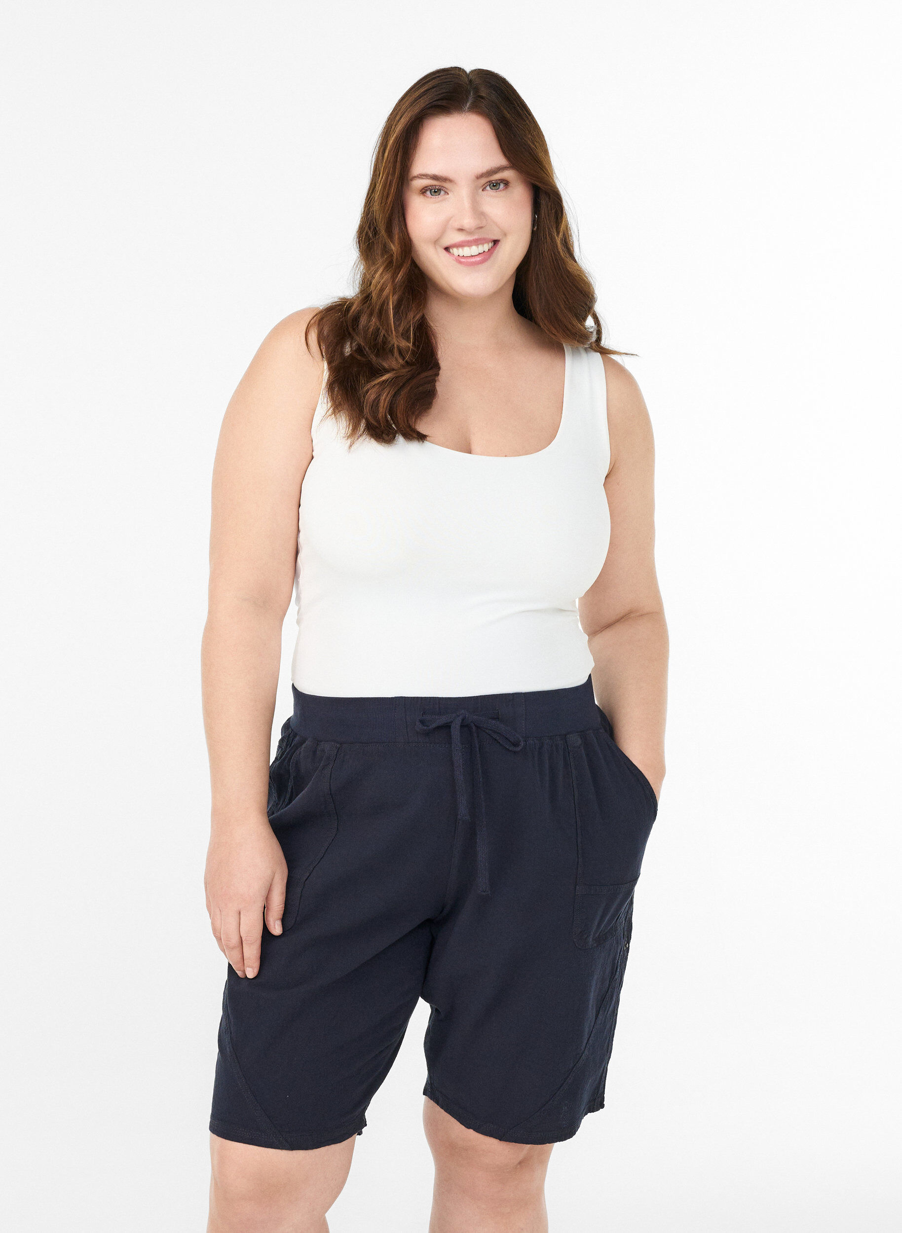 ZizziL&oslash;se shorts i bomuld med lommer, Bl&aring;, Model image number 0