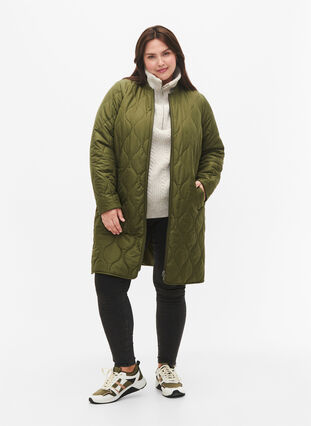 Lang quiltet jakke med lommer og lynlås, Winter Moss, Model image number 4