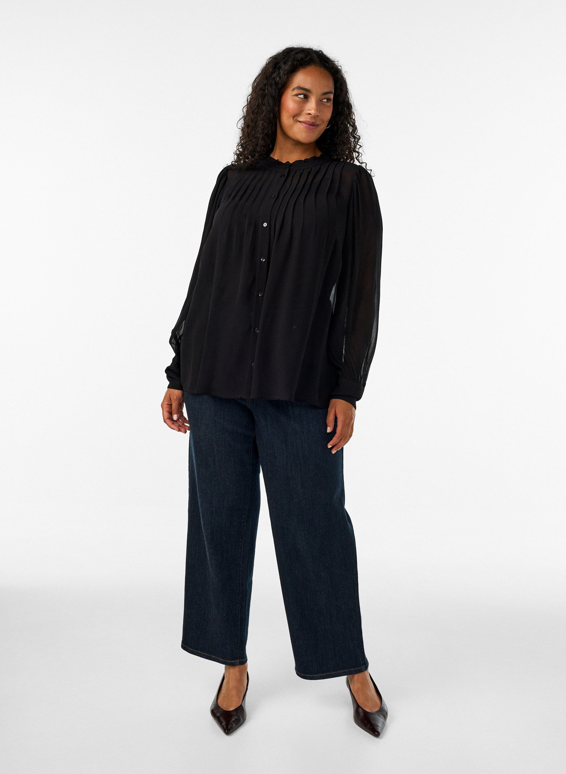 ZizziSkjortebluse i viskose med fl&aelig;sekrave, Sort, Model image number 1
