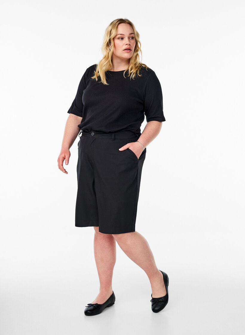 Ribbet jerseybluse med korte &aelig;rmer, Sort, Model image number 1
