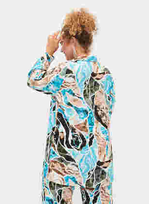Skjorte med print og lange ærmer, Earth AOP, Model