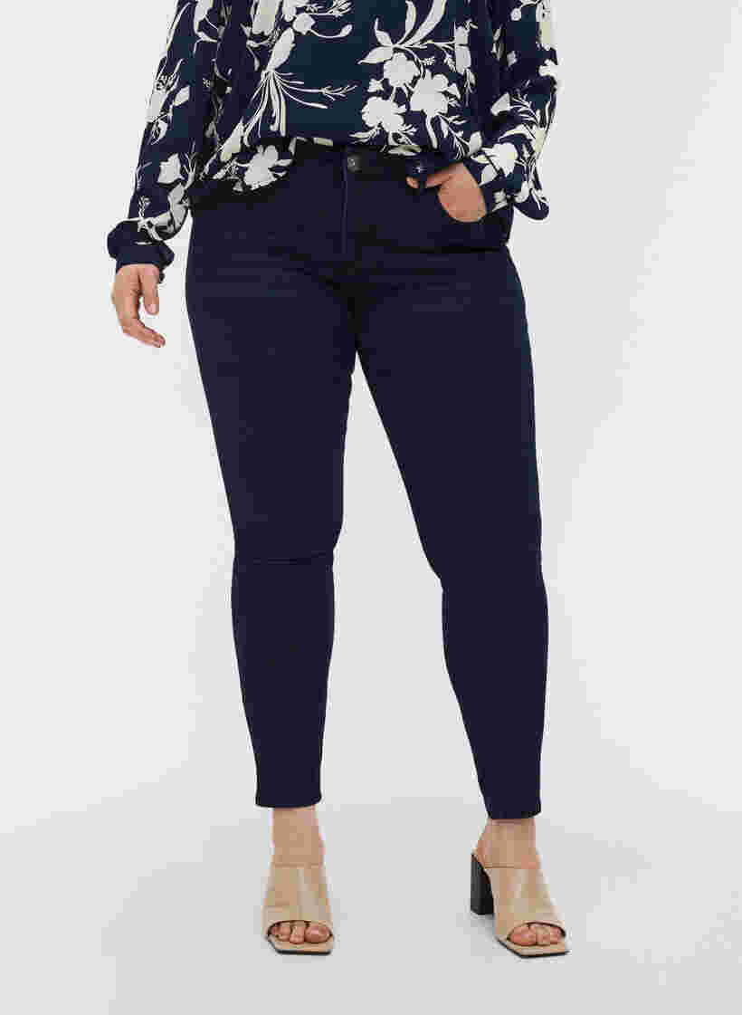 Ekstra slim Sanna jeans med regulær talje , Dark blue, Model image number 2
