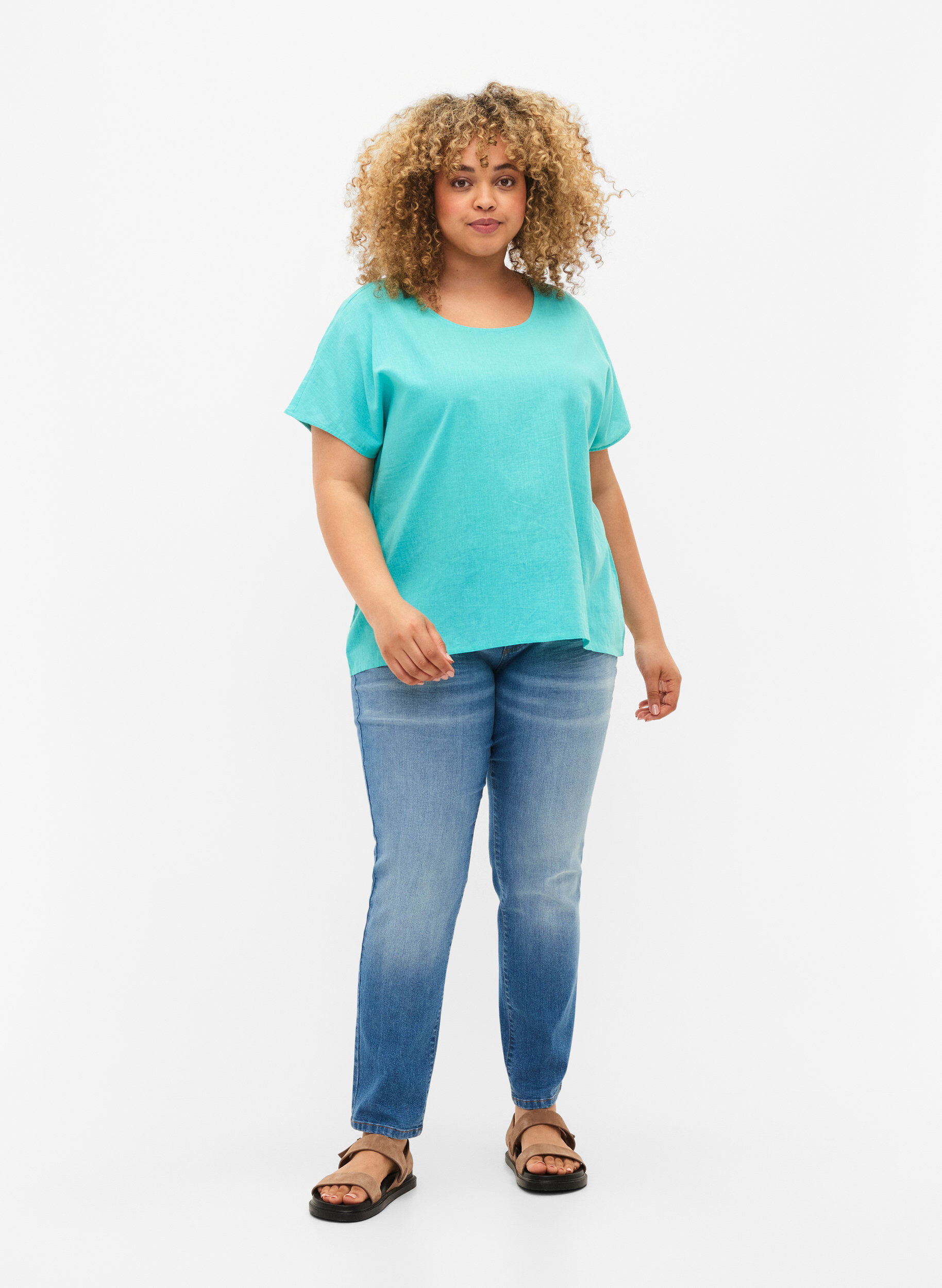 Zizzi Kort&aelig;rmet bluse i bomuldsmix med h&oslash;r, Turquoise, Model image number 2