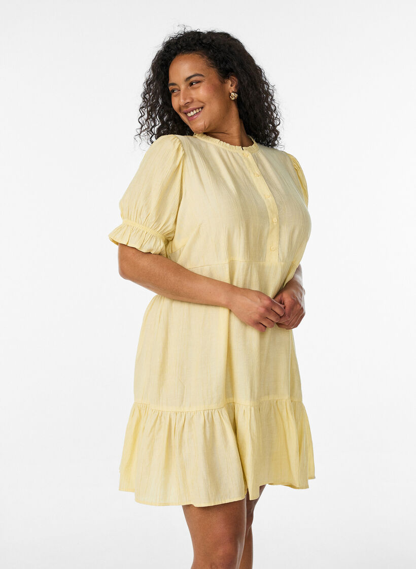 Kort kjole i viskose med fl&aelig;sedetaljer, Gul, Model image number 0