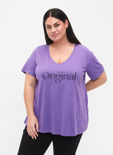 Bomulds t-shirt med teksttryk og v-hals, Deep Lavender ORI, Model image number 0