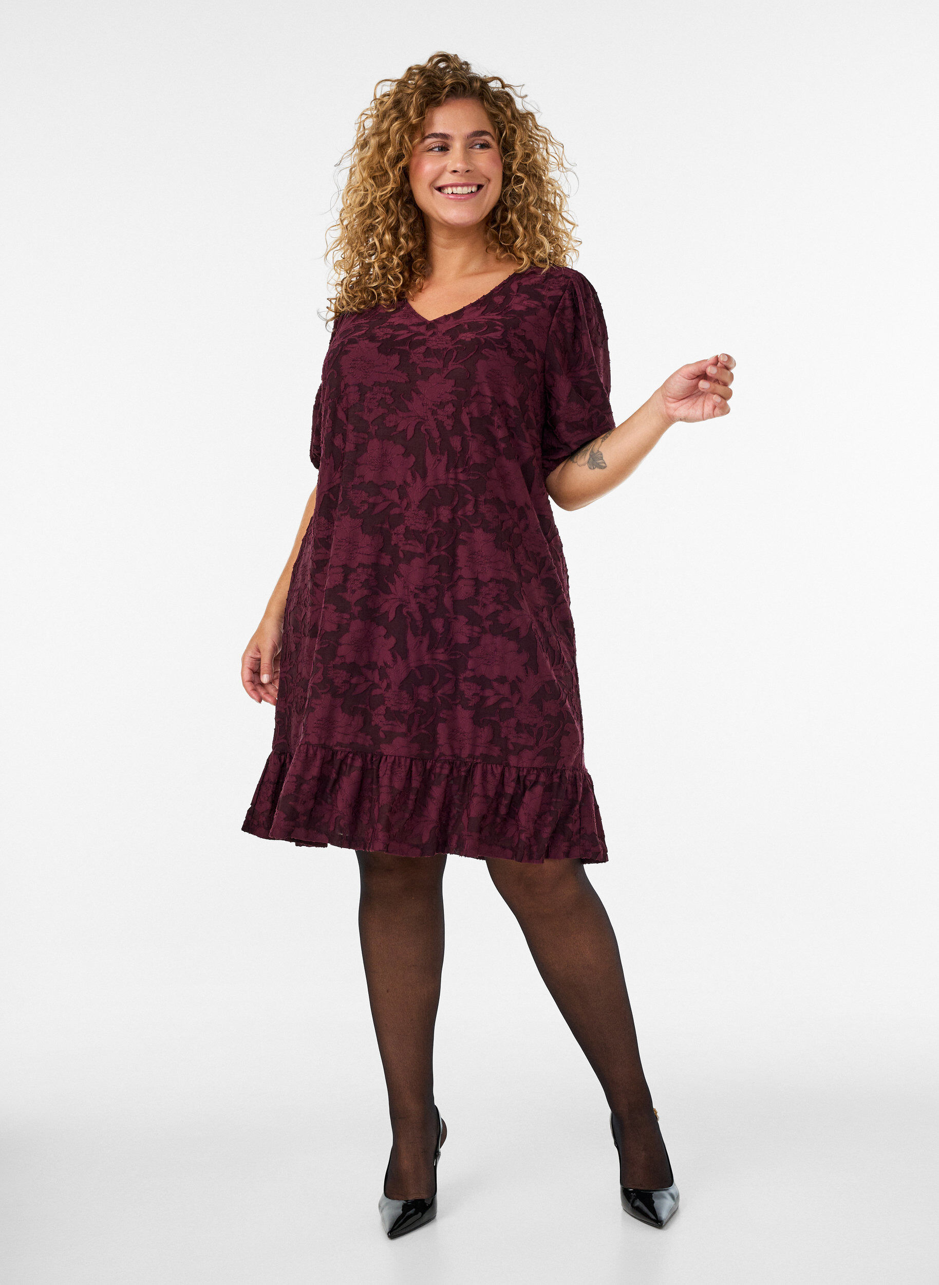 ZizziKjole med blomsterstruktur og fl&aelig;sekant, R&oslash;d, Model image number 1