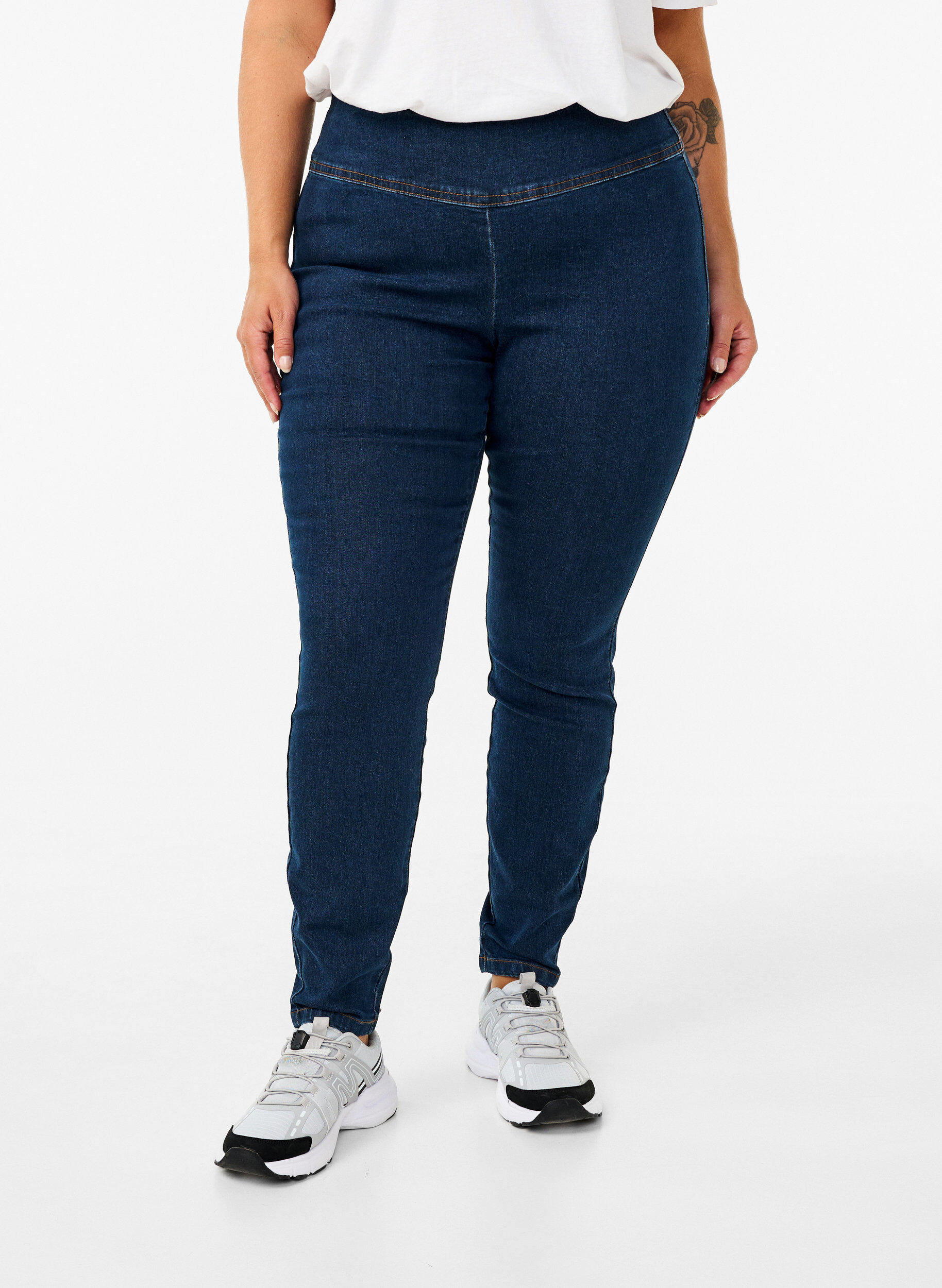 Zizzi Stretchy jeggings med h&oslash;j talje, Dark Blue, Model image number 2