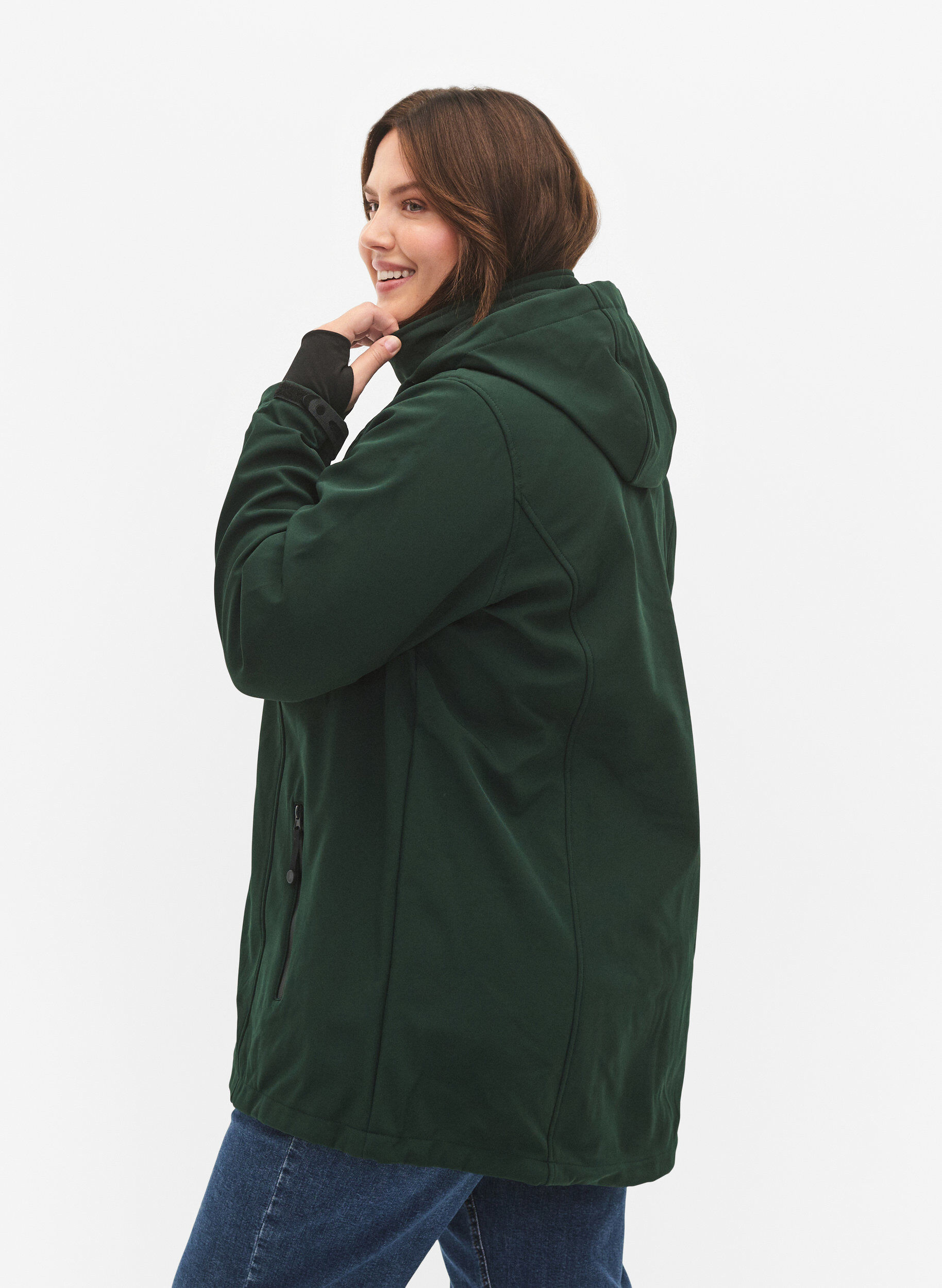 Zizzi Kort softshell jakke med aftagelig h&aelig;tte, Gr&oslash;n, Model image number 2