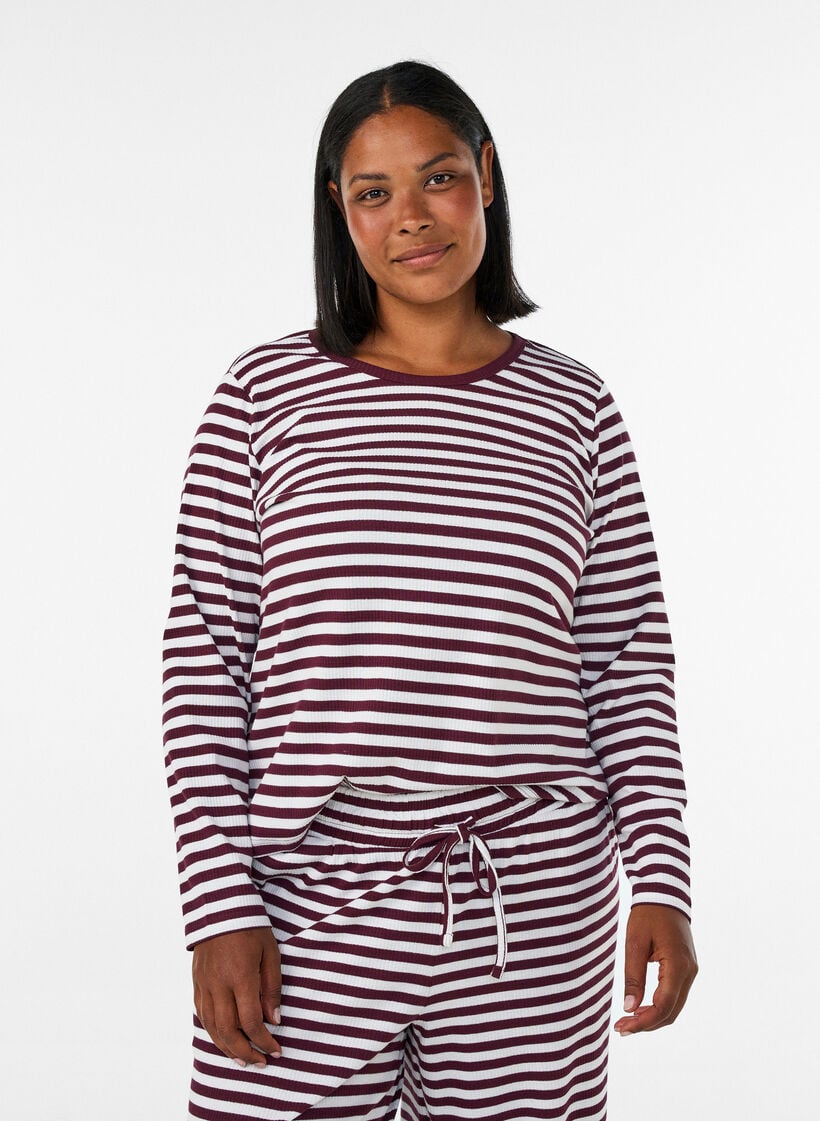 Lang&aelig;rmet natbluse i rib jersey med striber, R&oslash;d, Model image number 0