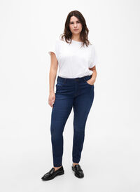 Viona jeans med regulær talje, Blue Denim, Model