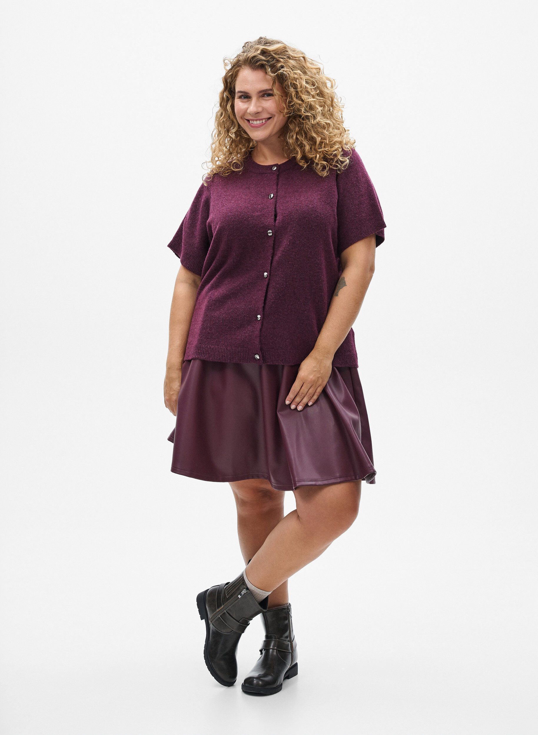 ZizziStrik cardigan med korte &aelig;rmer, M&oslash;rk Bordeaux, Model image number 1