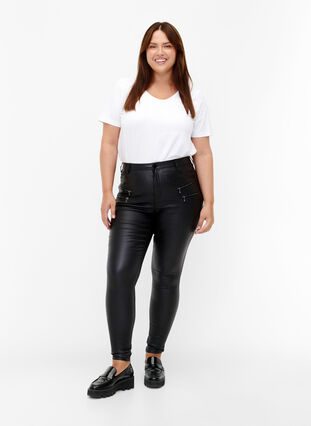 Coated Amy jeans med lynlåsdetalje, Black, Model image number 0