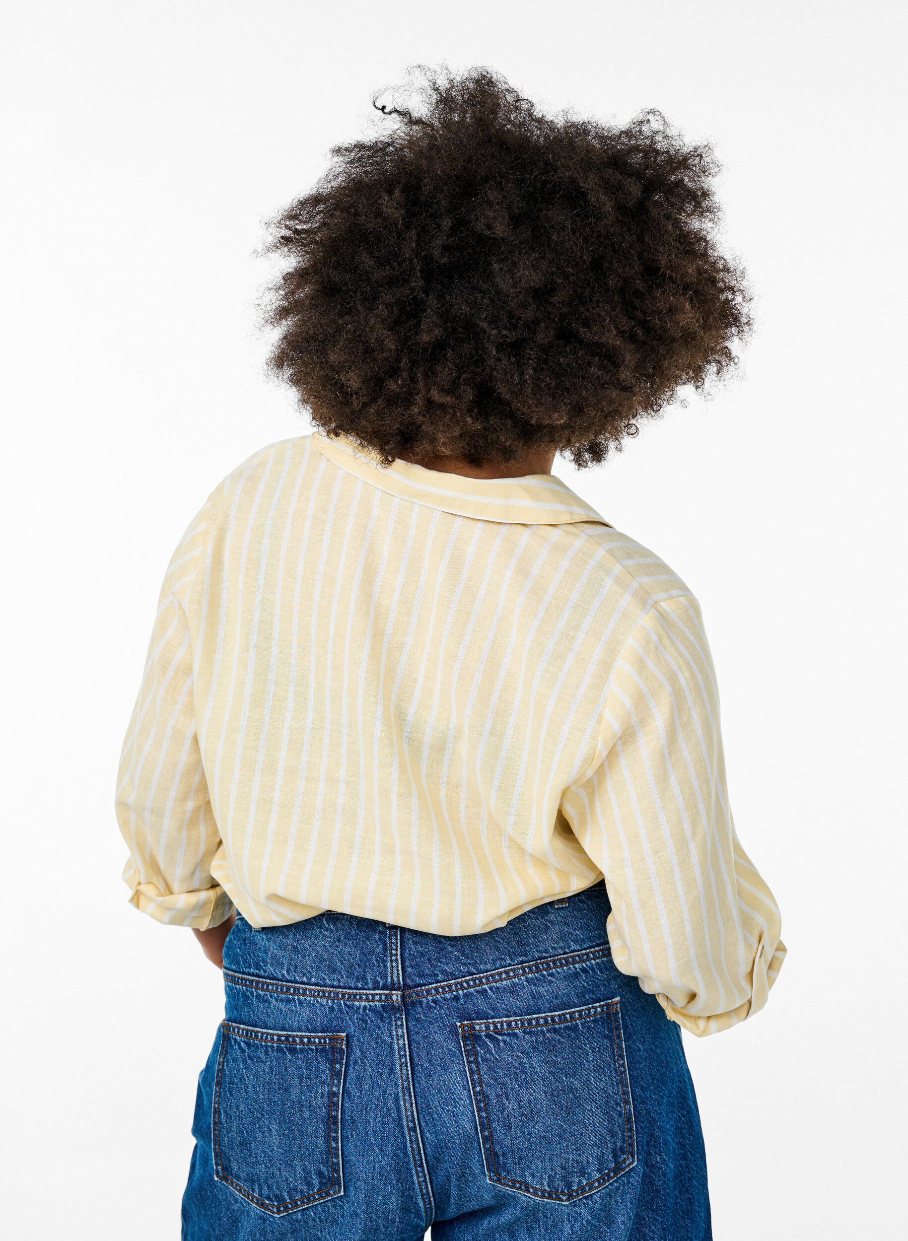 Zizzi Skjorte i h&oslash;r og viskose med 3/4-&aelig;rmer, Beige, Model image number 2