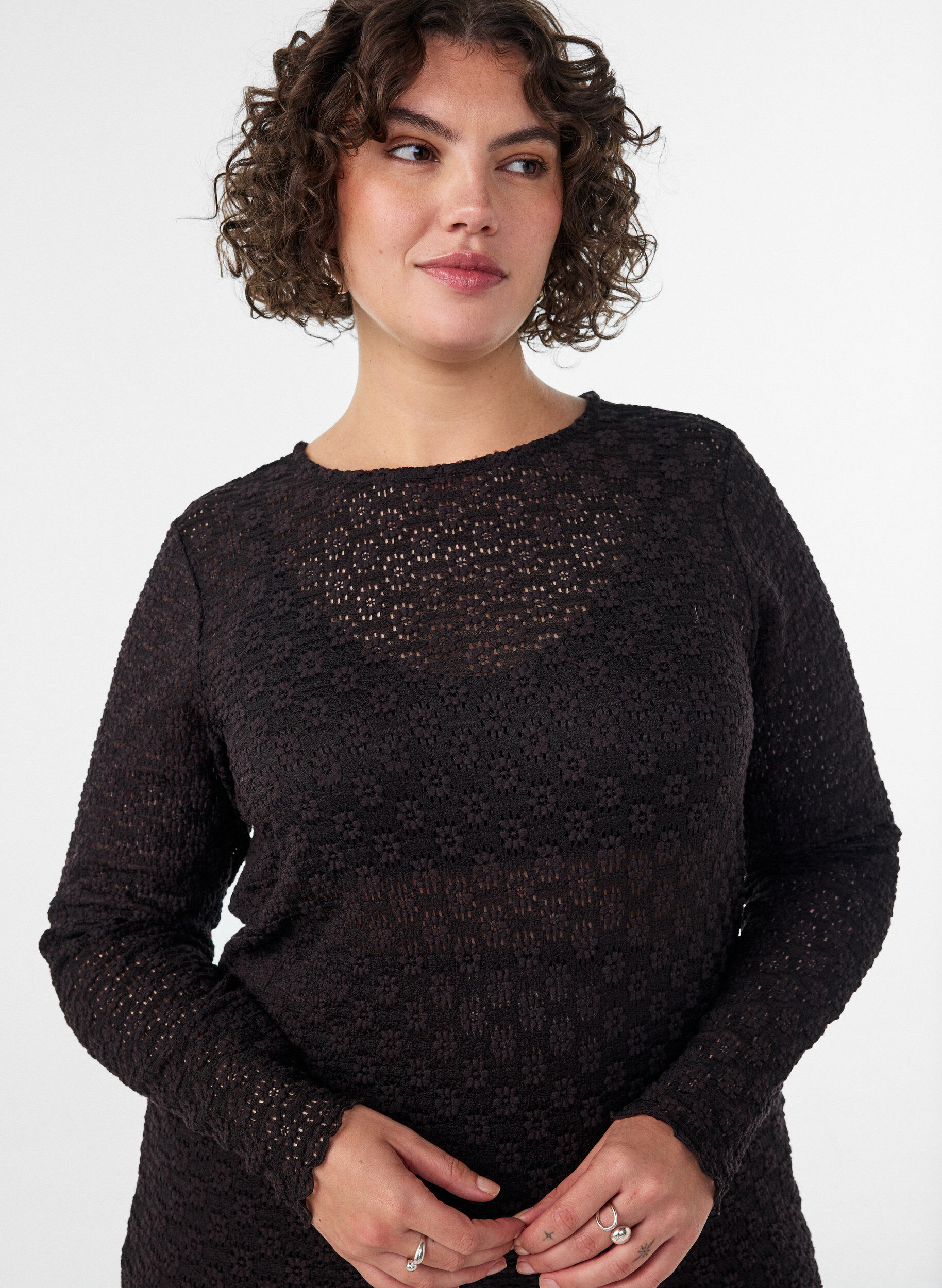 ZizziBluse med hulm&oslash;nster og lange &aelig;rmer, Sort, Model image number 3