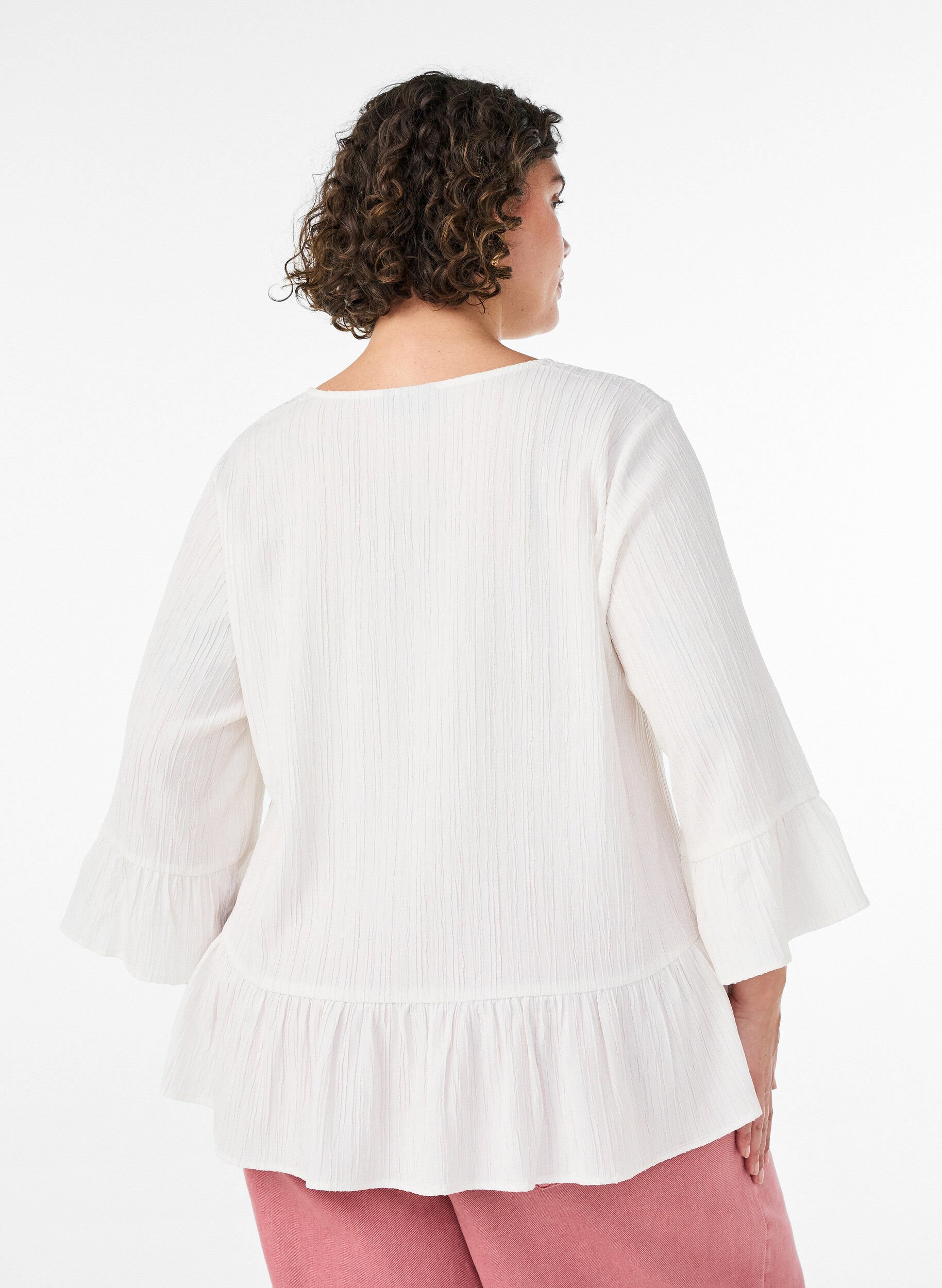 ZizziBluse med struktur, V-hals og fl&aelig;ser, Vanilla, Model image number 2