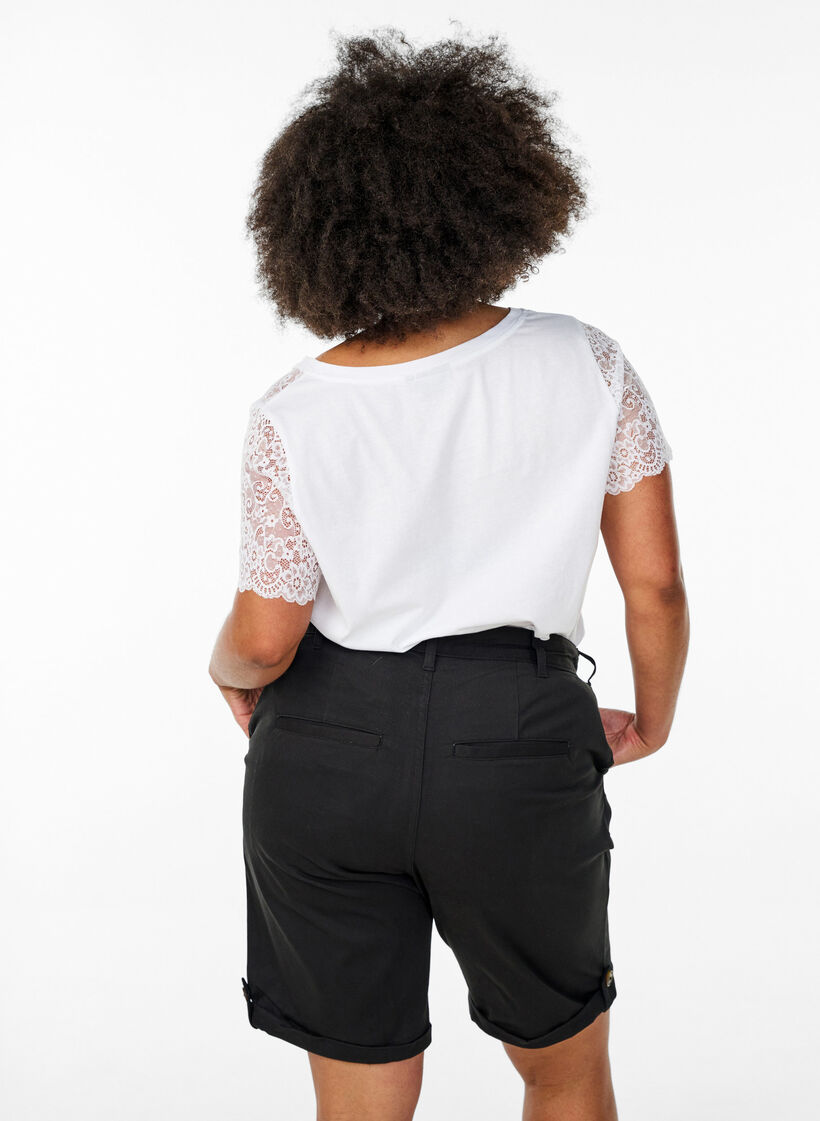 Chino shorts med lommer, Sort, Model image number 2