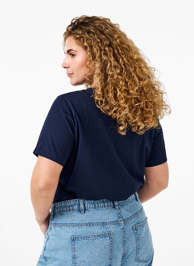 Basis t-shirt i bomuld med rund hals , Bl&aring;, Model image number 2