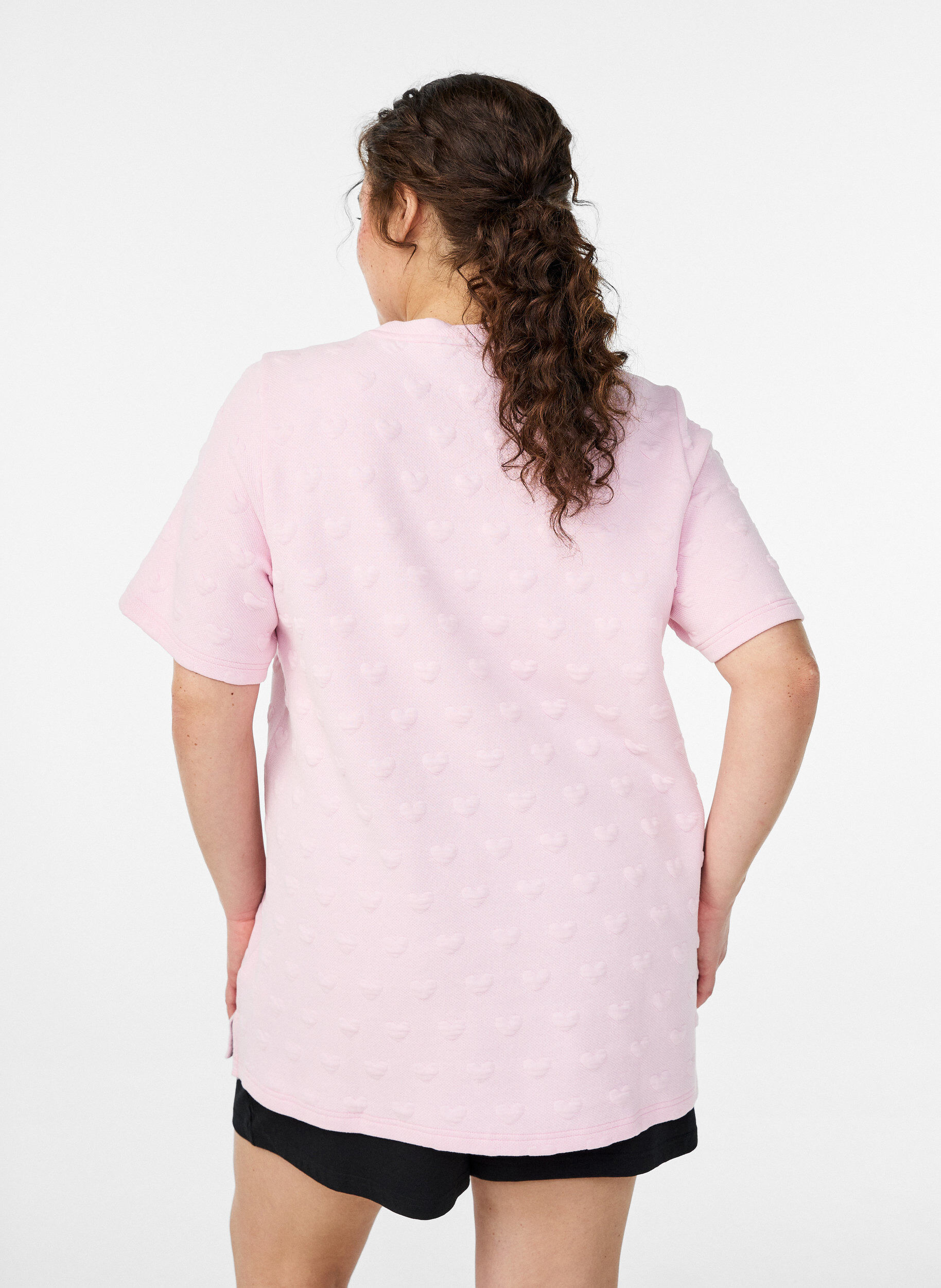 Zizzi T-shirt i bomuldsjersey med pr&aelig;get struktur, Lyser&oslash;d, Model image number 2