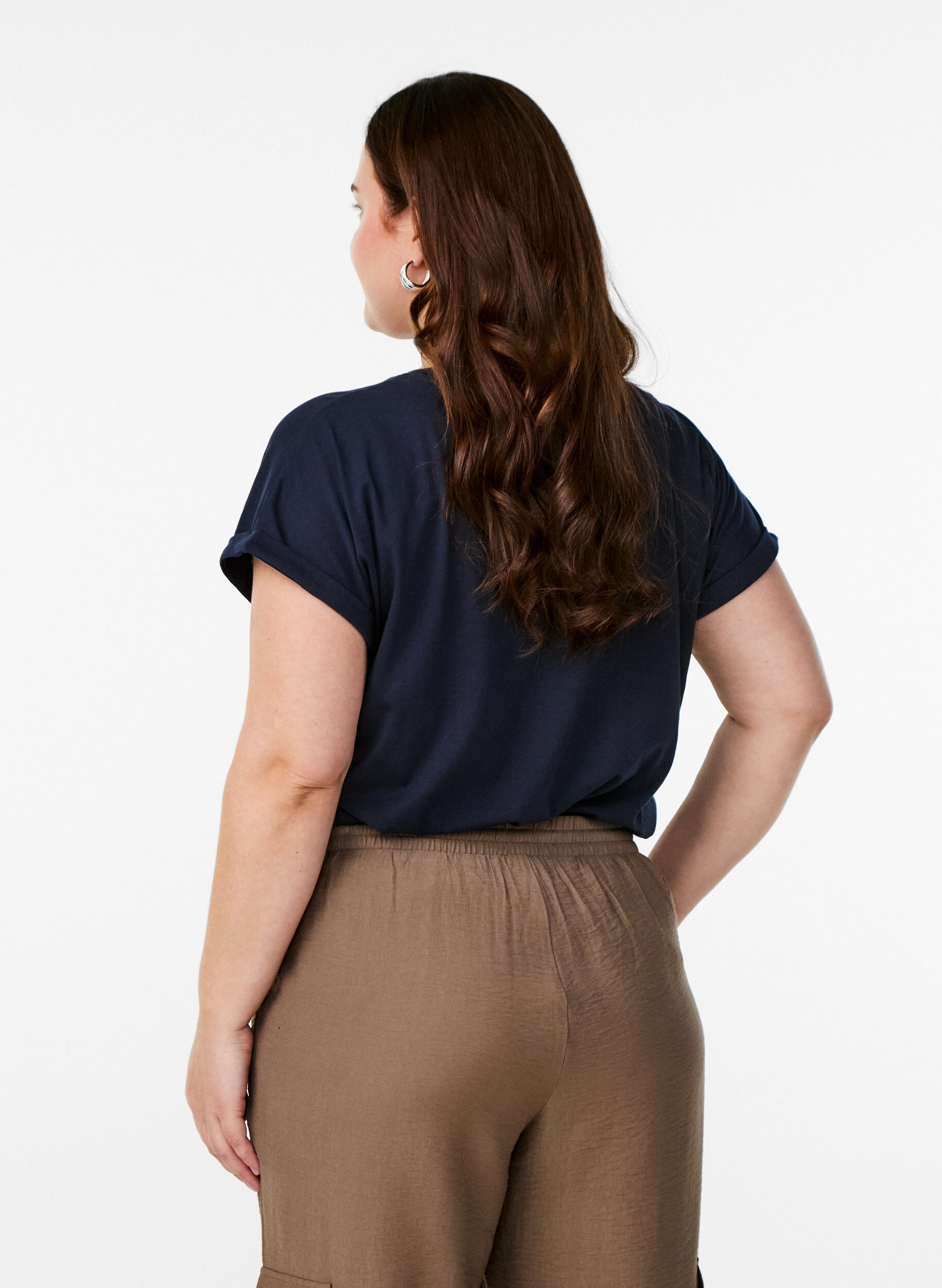 Zizzi Kort&aelig;rmet t-shirt i bomuldsblanding, Bl&aring;, Model image number 2
