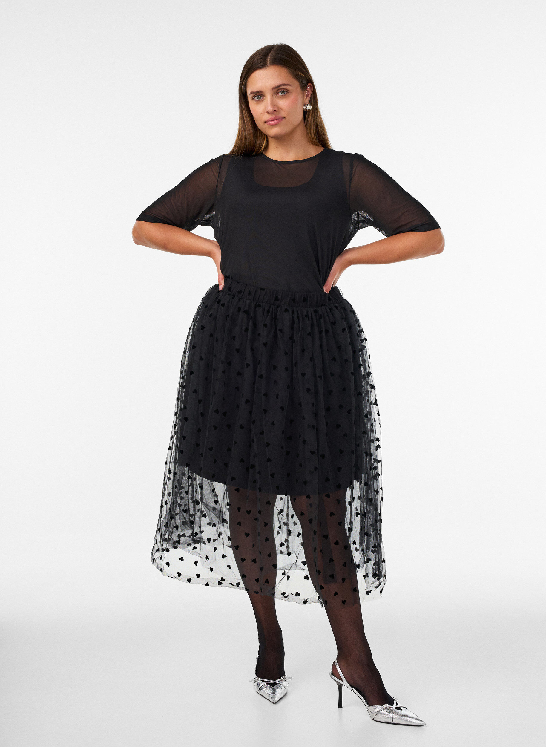 ZizziMidinederdel i tyl med hjerter, Sort, Model image number 1