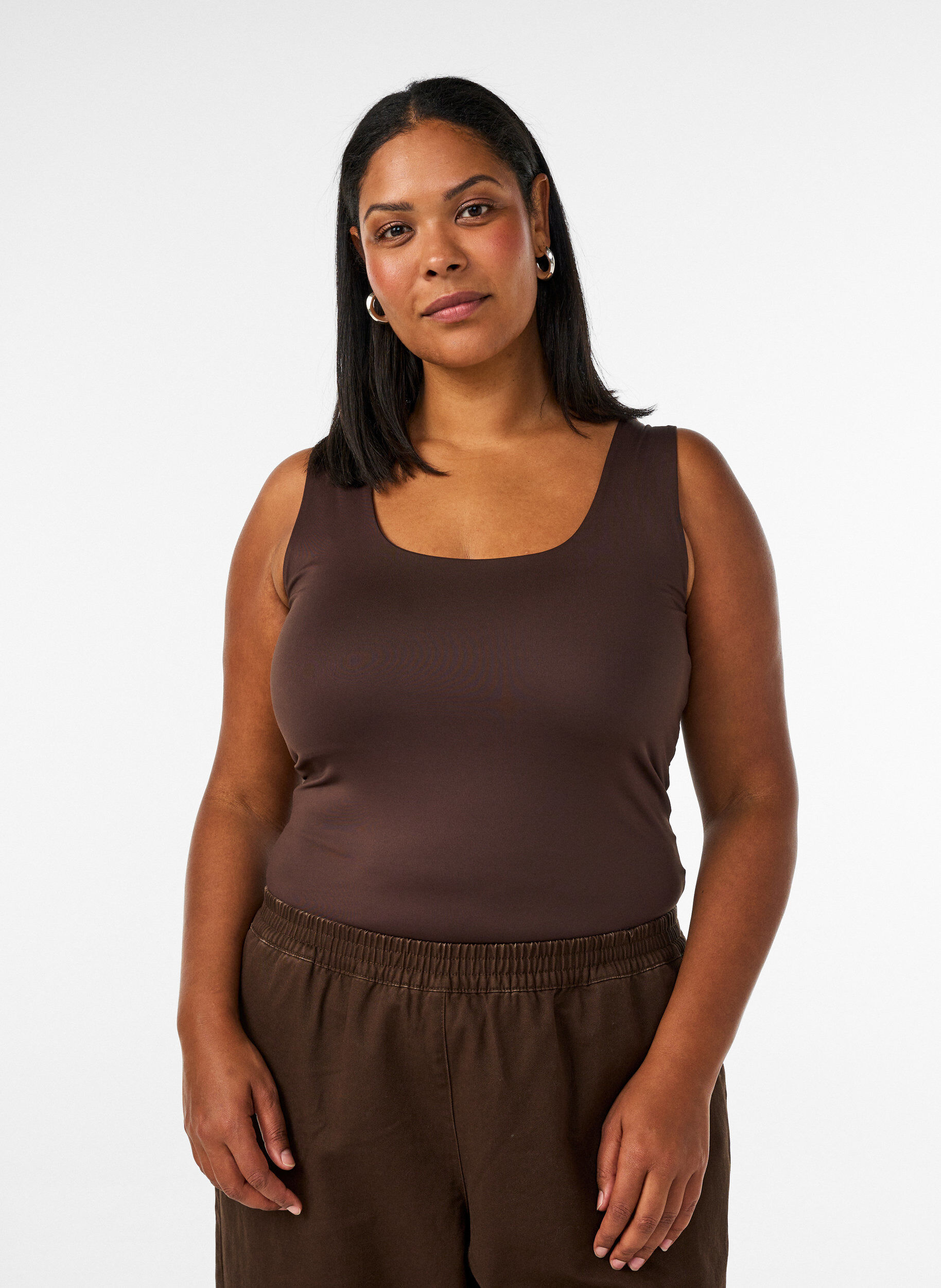 ZizziT&aelig;tsiddende basis top med vendbar funktion, Brun, Model image number 0
