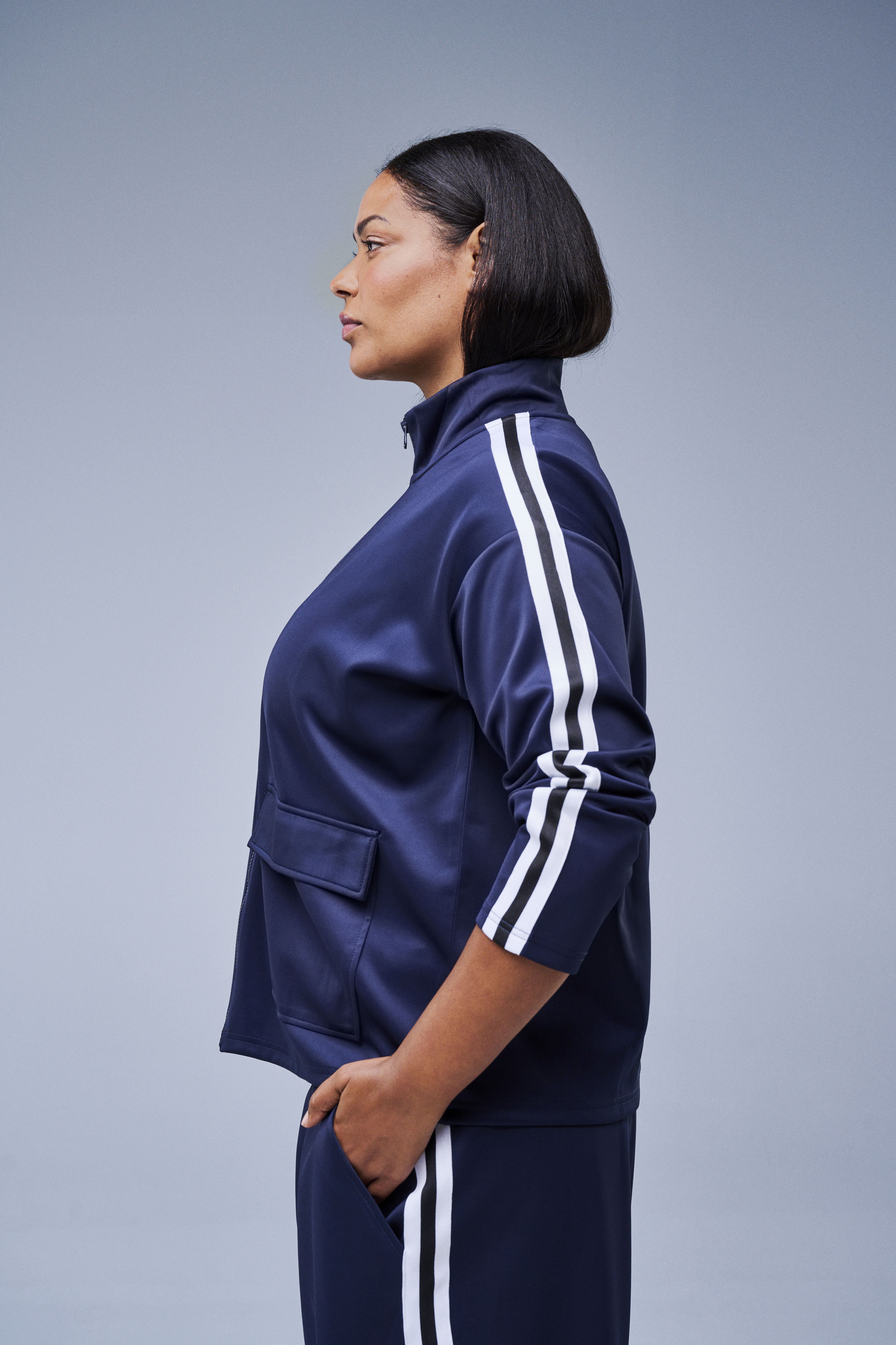 Zizzi Tr&aelig;ningss&aelig;t med sporty striber, , Model