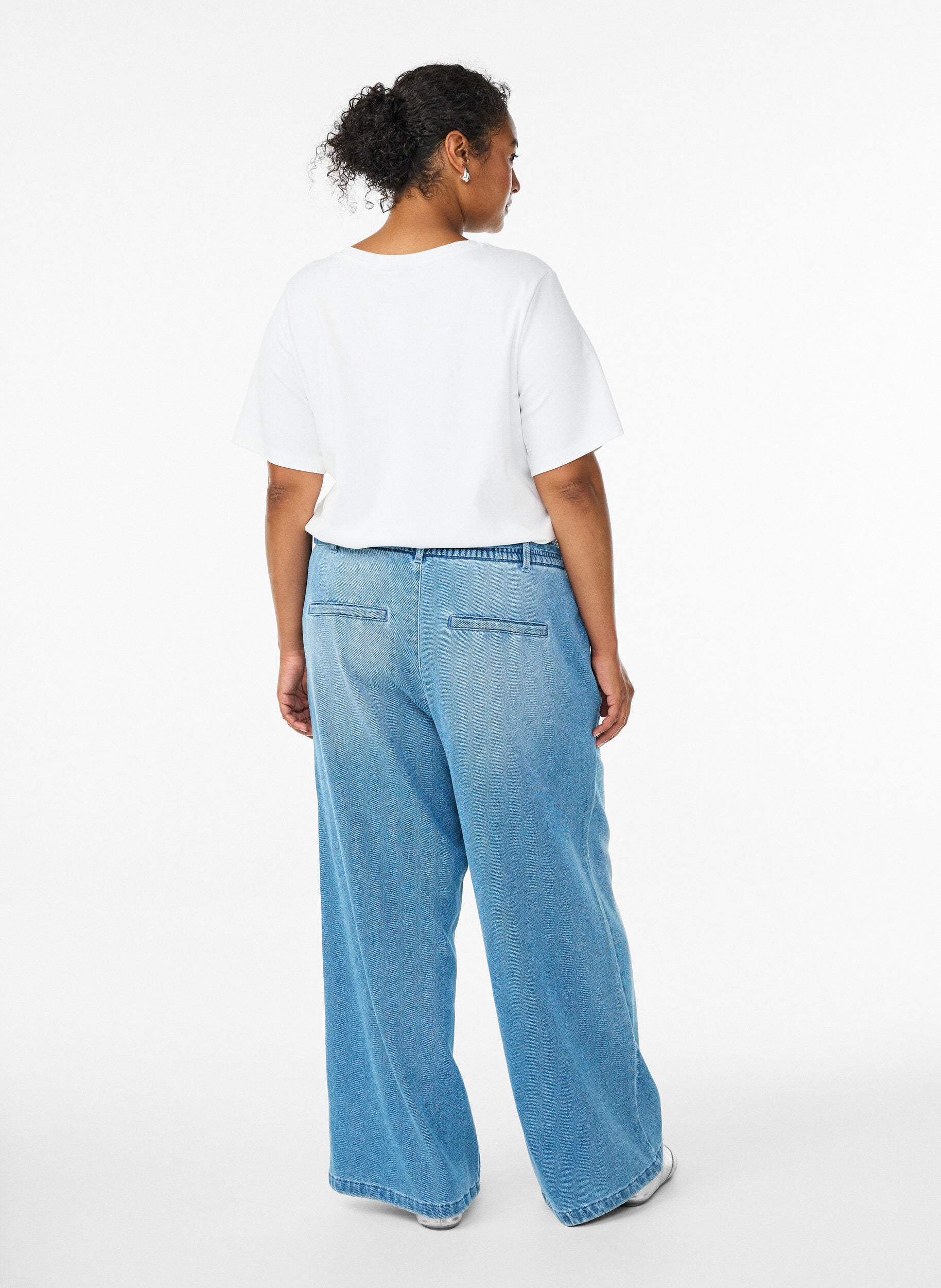 ZizziLoose fit jeans med elastisk talje og bindeb&aring;nd, Bl&aring;, Model image number 1