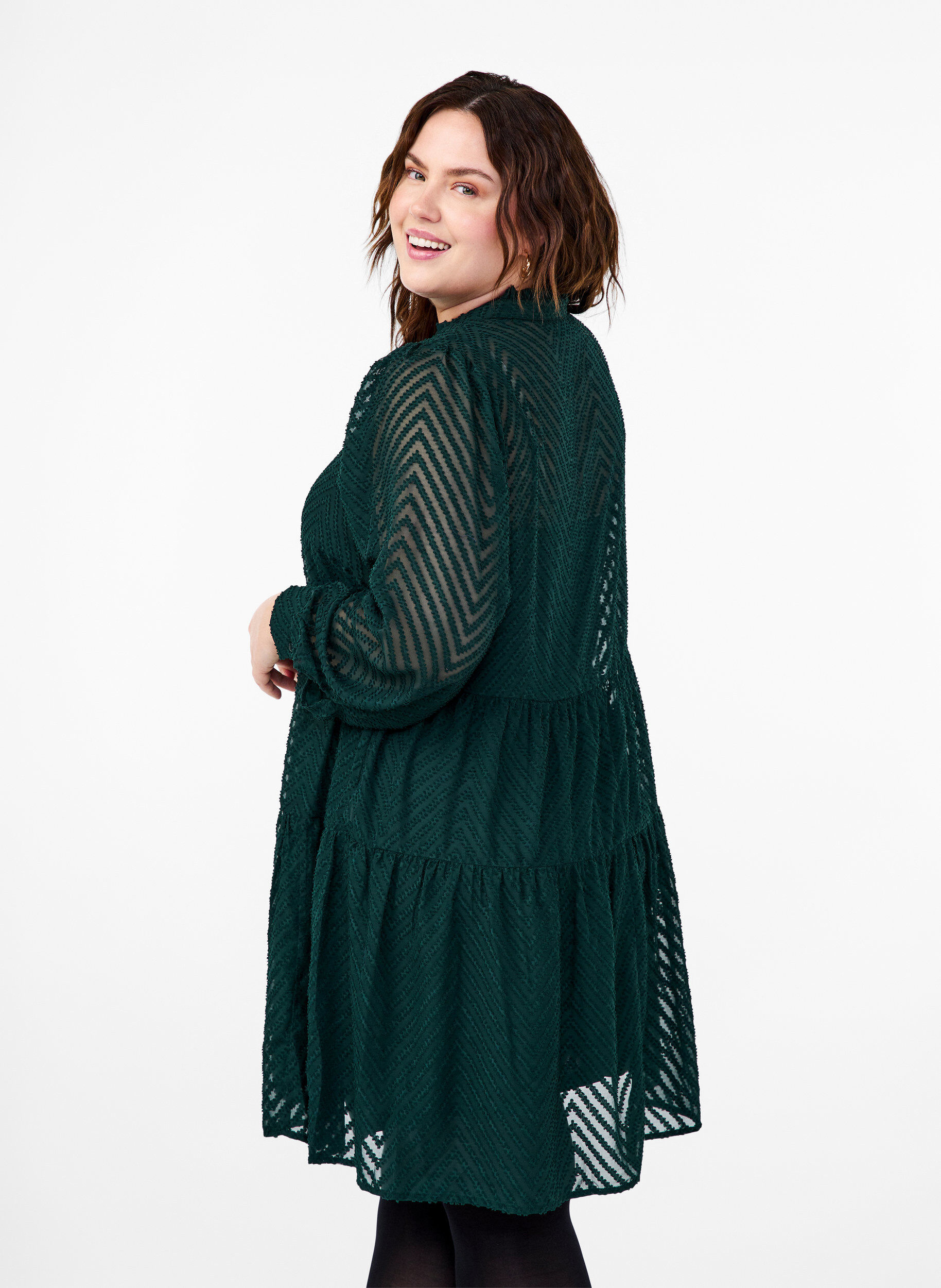 Zizzi Kort kjole med tekstur og fl&aelig;sekrave, Scarab, Model image number 1