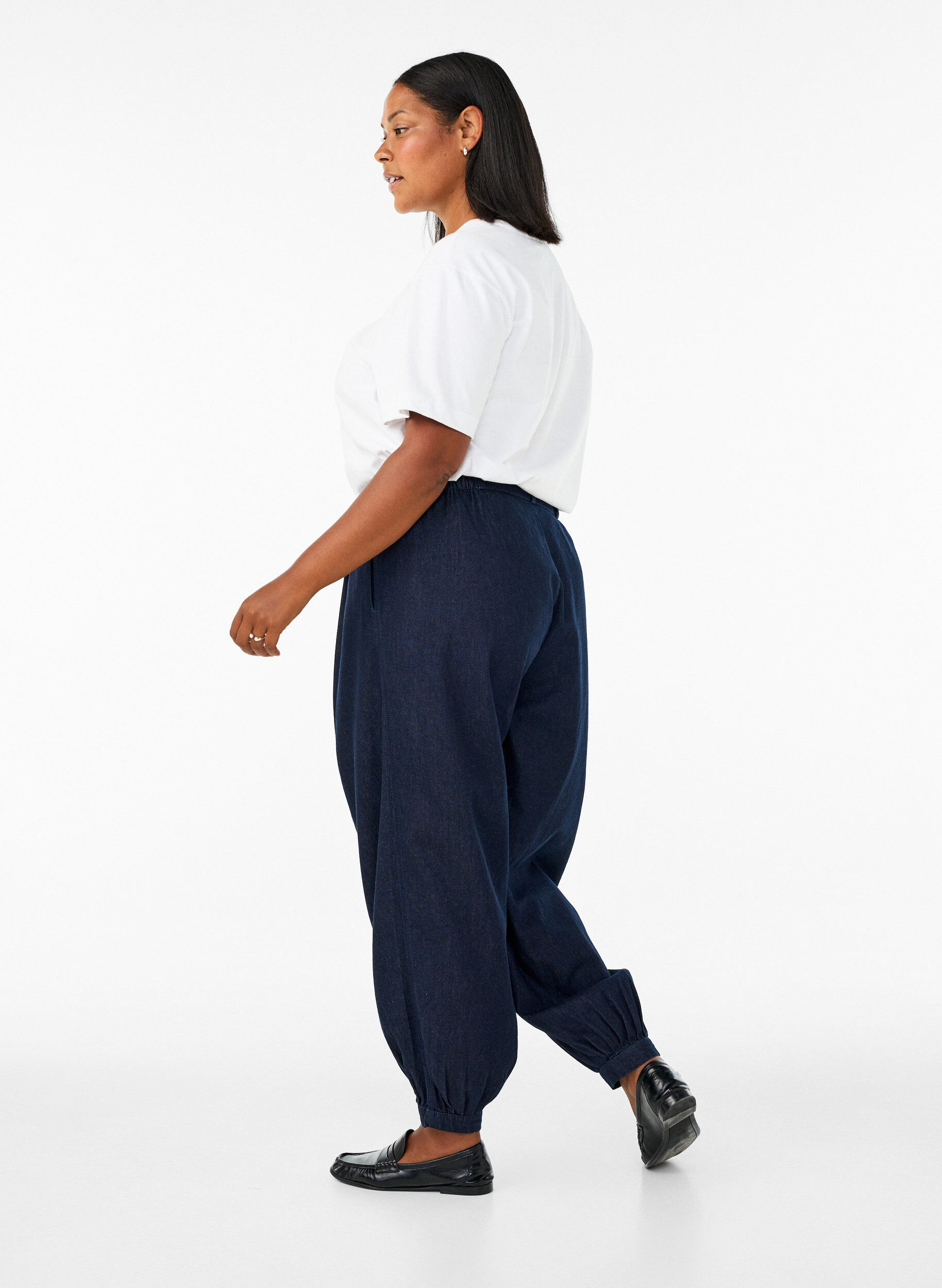 ZizziBalloon jeans med h&oslash;j talje, Bl&aring;, Model image number 1