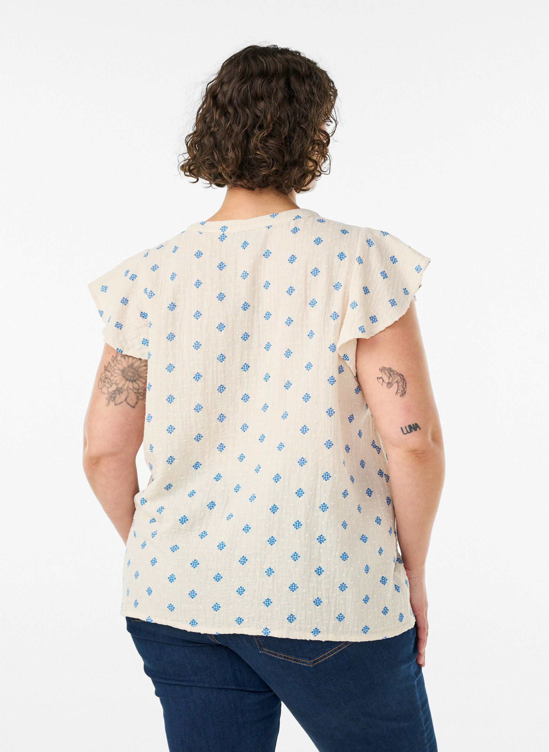 Zizzi&AElig;rmel&oslash;s bluse med crochetb&aring;nd og fl&aelig;sedetalje, Beige, Model image number 2
