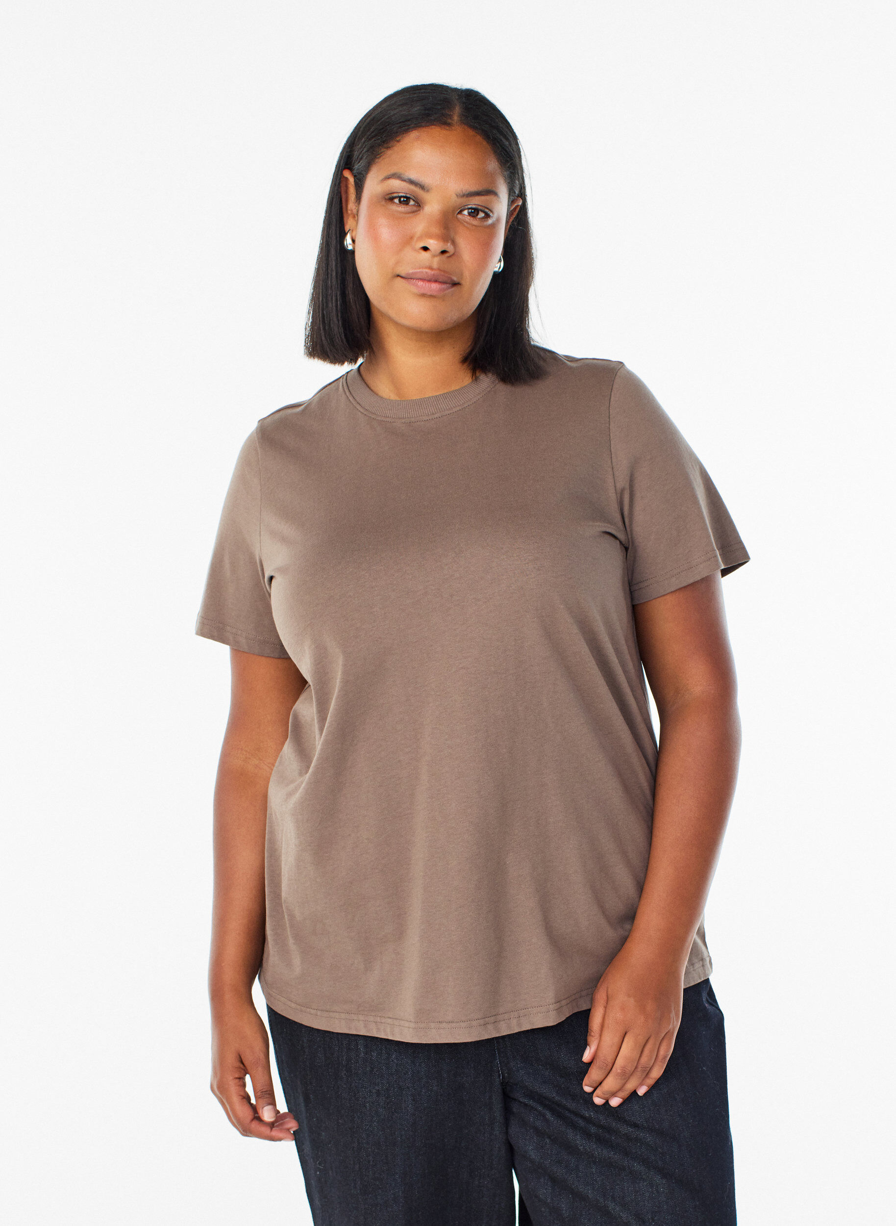 Basis t-shirt i bomuld med rund hals, Brun, Model