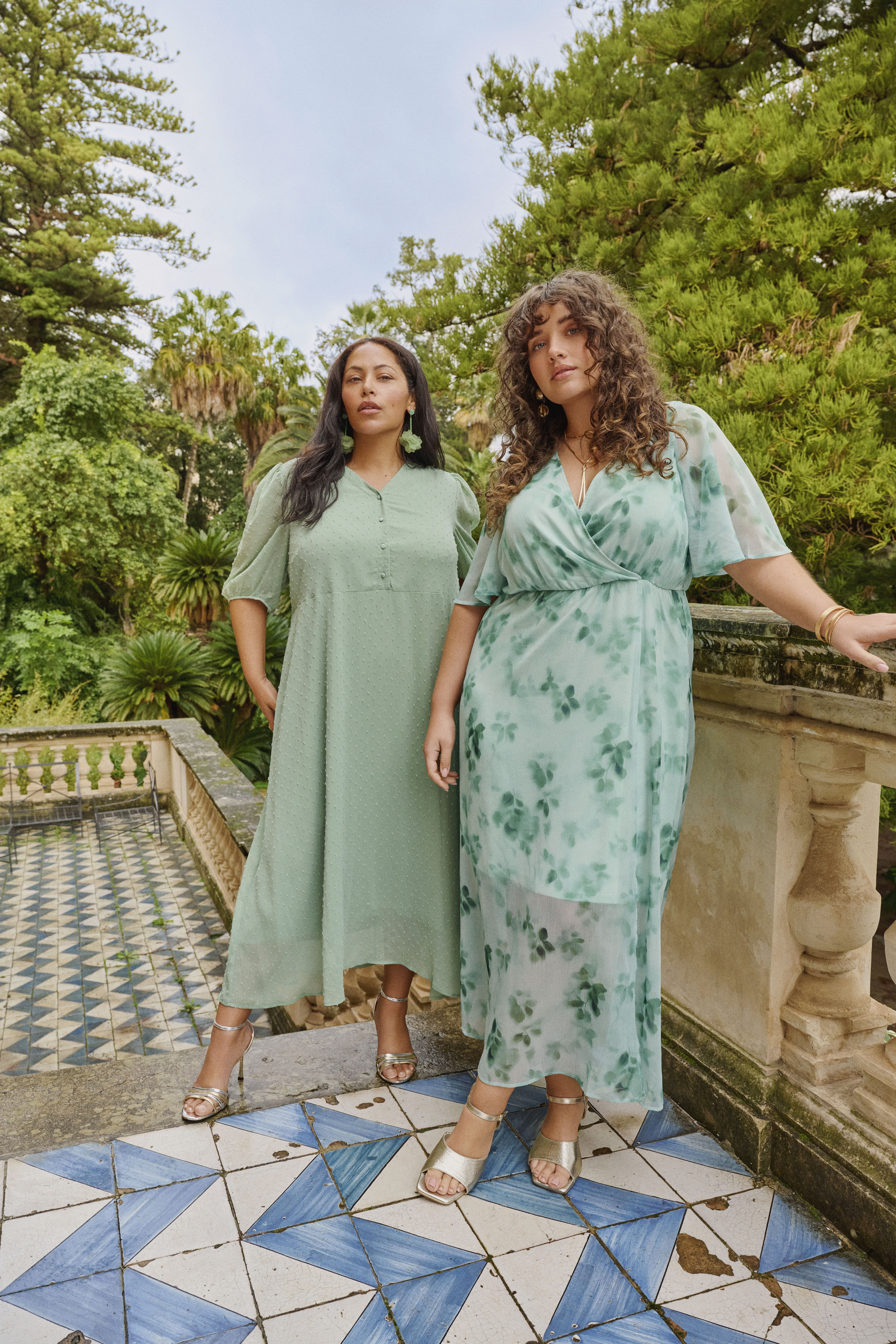 Zizzi Gr&oslash;nne nuancer, , Model