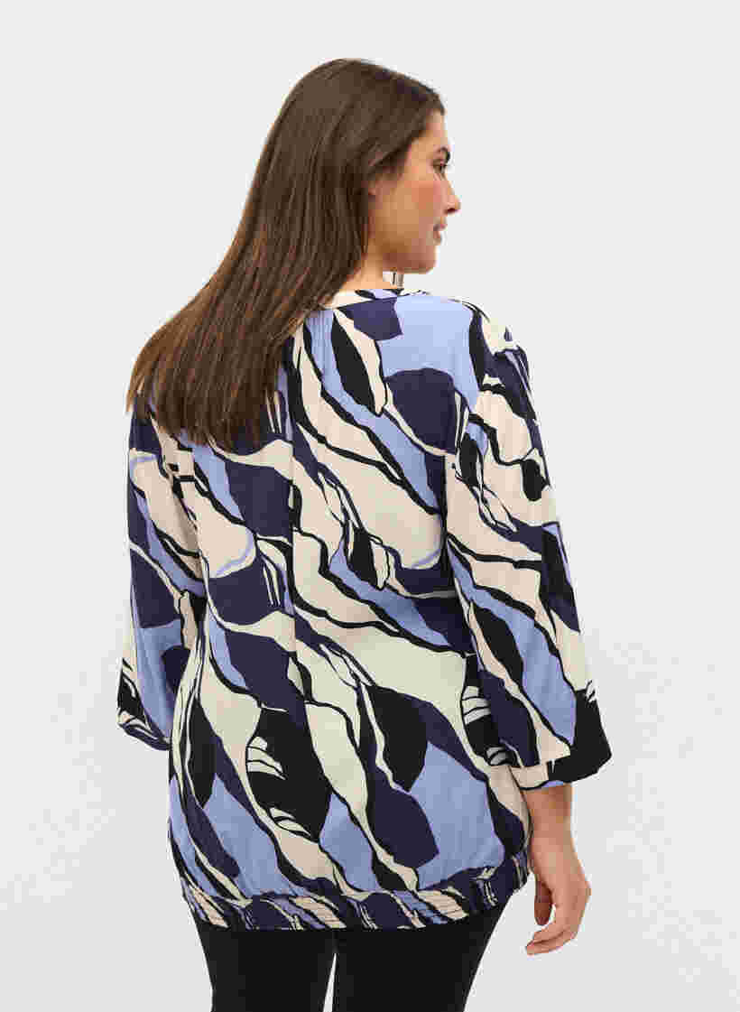 Printet viskose bluse med 3/4 ærmer, Blue Abstract AOP, Model image number 1