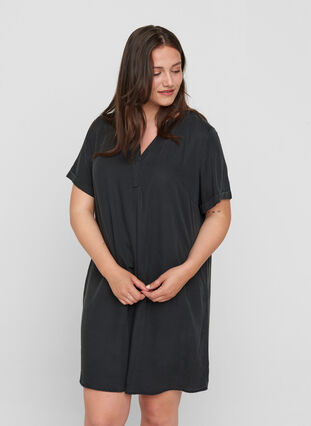 Kortærmet kjole med v-udskæring, Black, Model image number 0