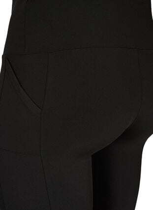 Tætsiddende shorts med høj talje og lommer, Black, Packshot image number 3